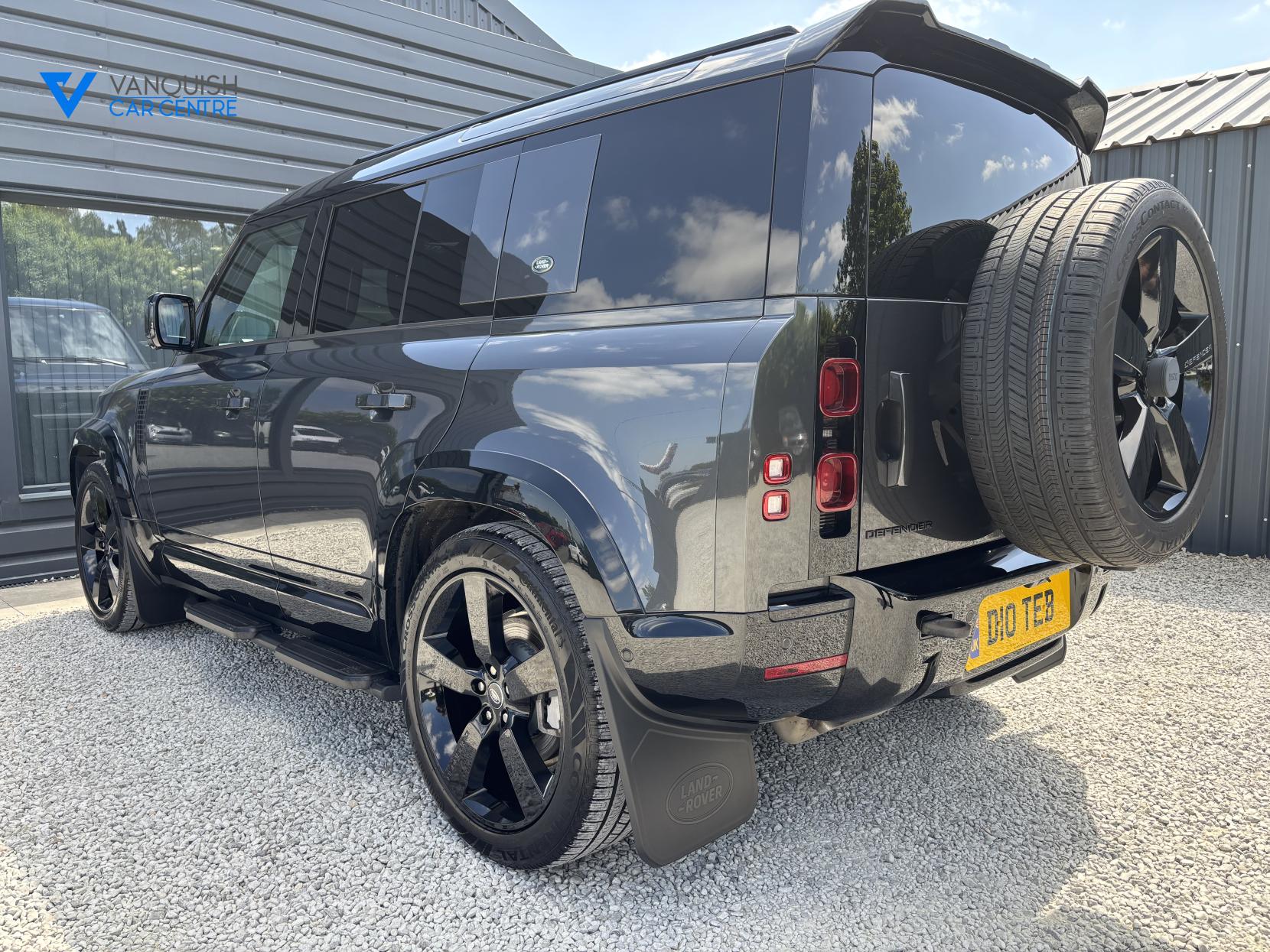 Land Rover Defender 110 3.0 D300 MHEV X-Dynamic HSE SUV 5dr Diesel Auto 4WD Euro 6 (s/s) (300 ps)