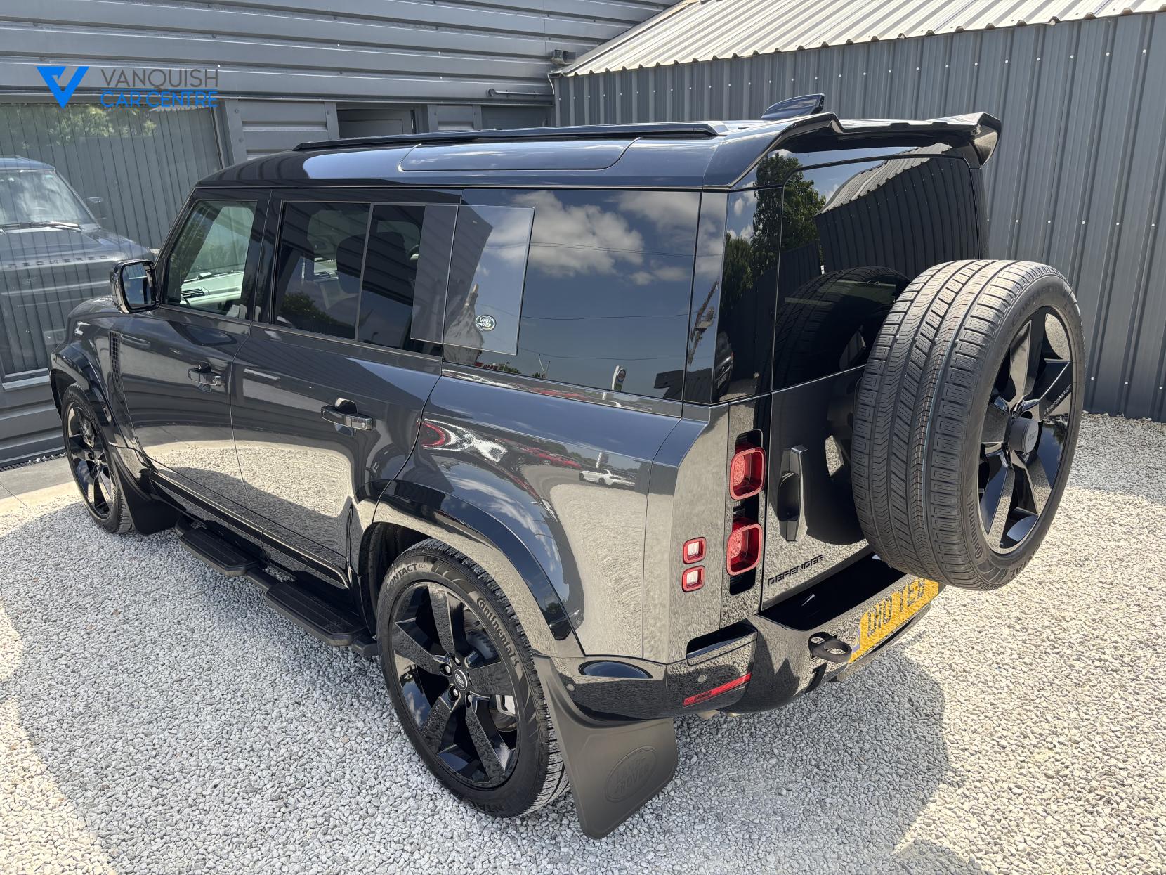 Land Rover Defender 110 3.0 D300 MHEV X-Dynamic HSE SUV 5dr Diesel Auto 4WD Euro 6 (s/s) (300 ps)