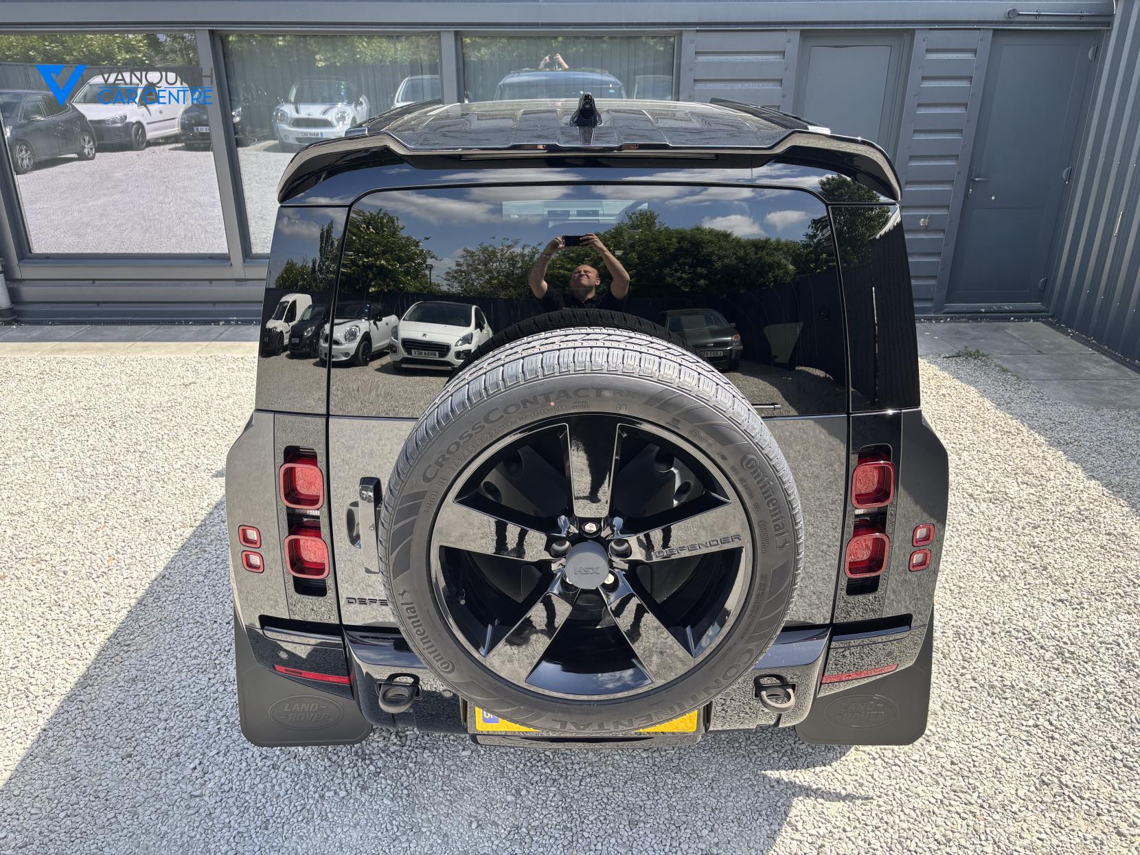 Land Rover Defender 110 3.0 D300 MHEV X-Dynamic HSE SUV 5dr Diesel Auto 4WD Euro 6 (s/s) (300 ps)