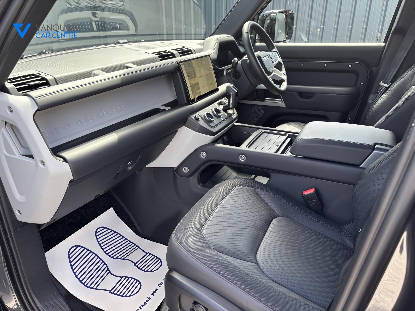 Land Rover Defender 110 3.0 D300 MHEV X-Dynamic HSE SUV 5dr Diesel Auto 4WD Euro 6 (s/s) (300 ps)