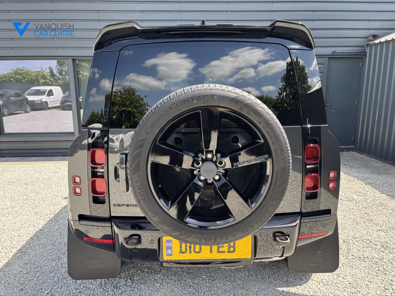 Land Rover Defender 110 3.0 D300 MHEV X-Dynamic HSE SUV 5dr Diesel Auto 4WD Euro 6 (s/s) (300 ps)