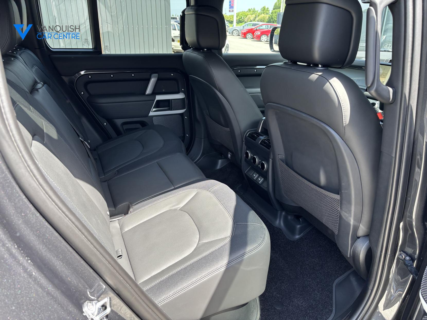 Land Rover Defender 110 3.0 D300 MHEV X-Dynamic HSE SUV 5dr Diesel Auto 4WD Euro 6 (s/s) (300 ps)
