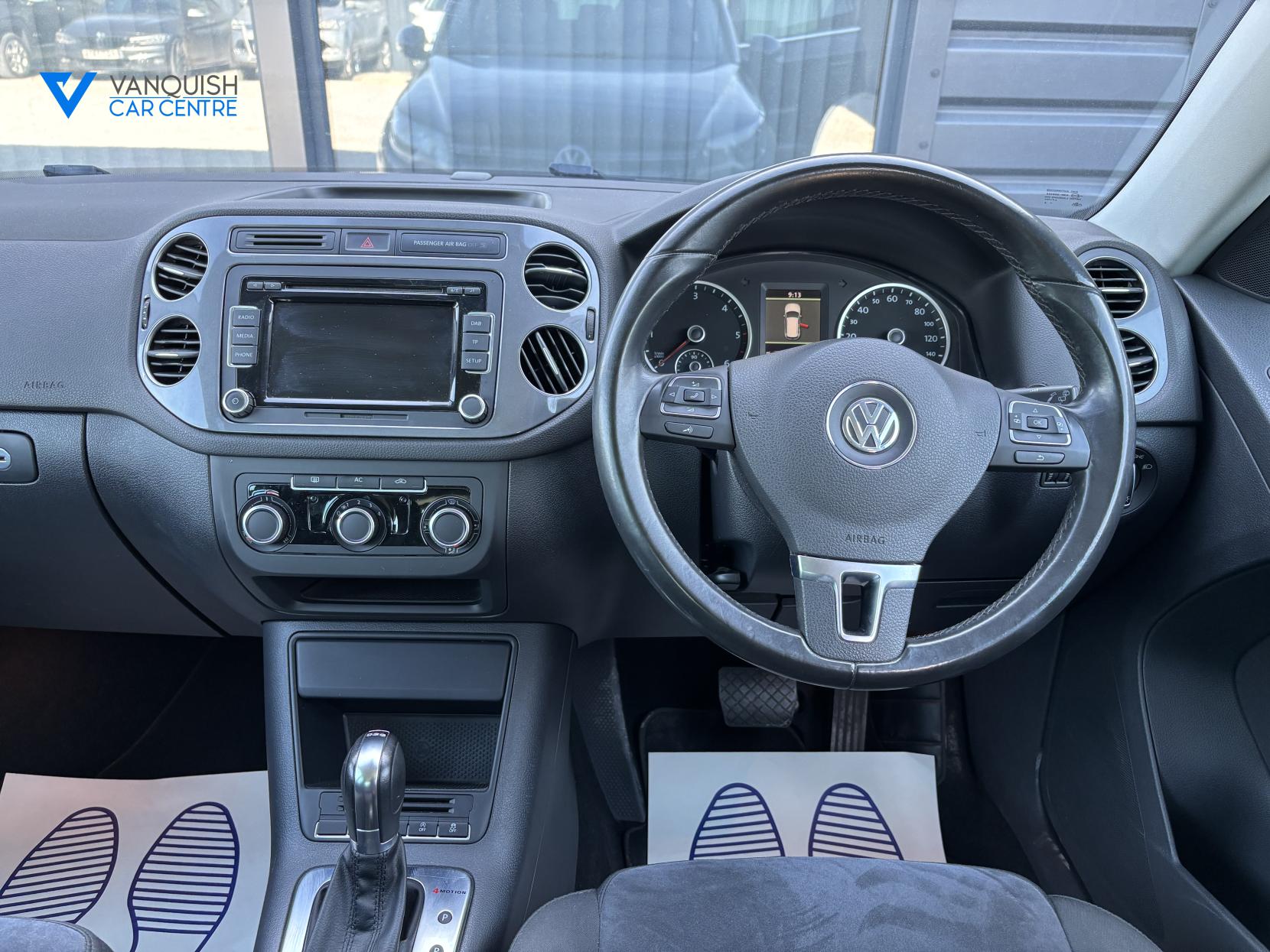 Volkswagen Tiguan 2.0 TDI BlueMotion Tech Sport SUV 5dr Diesel DSG 4WD Euro 5 (s/s) (140 ps)