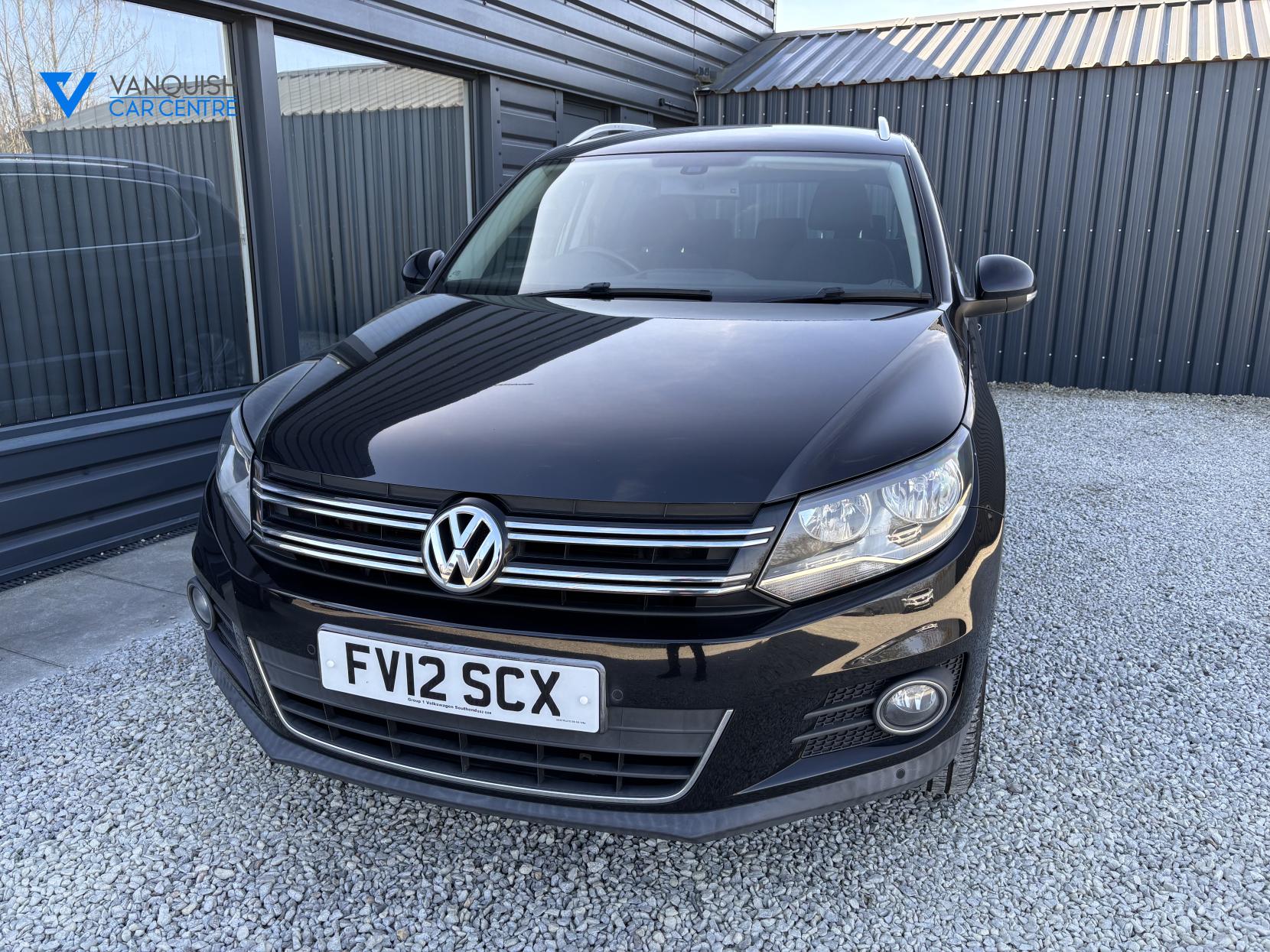 Volkswagen Tiguan 2.0 TDI BlueMotion Tech Sport SUV 5dr Diesel DSG 4WD Euro 5 (s/s) (140 ps)