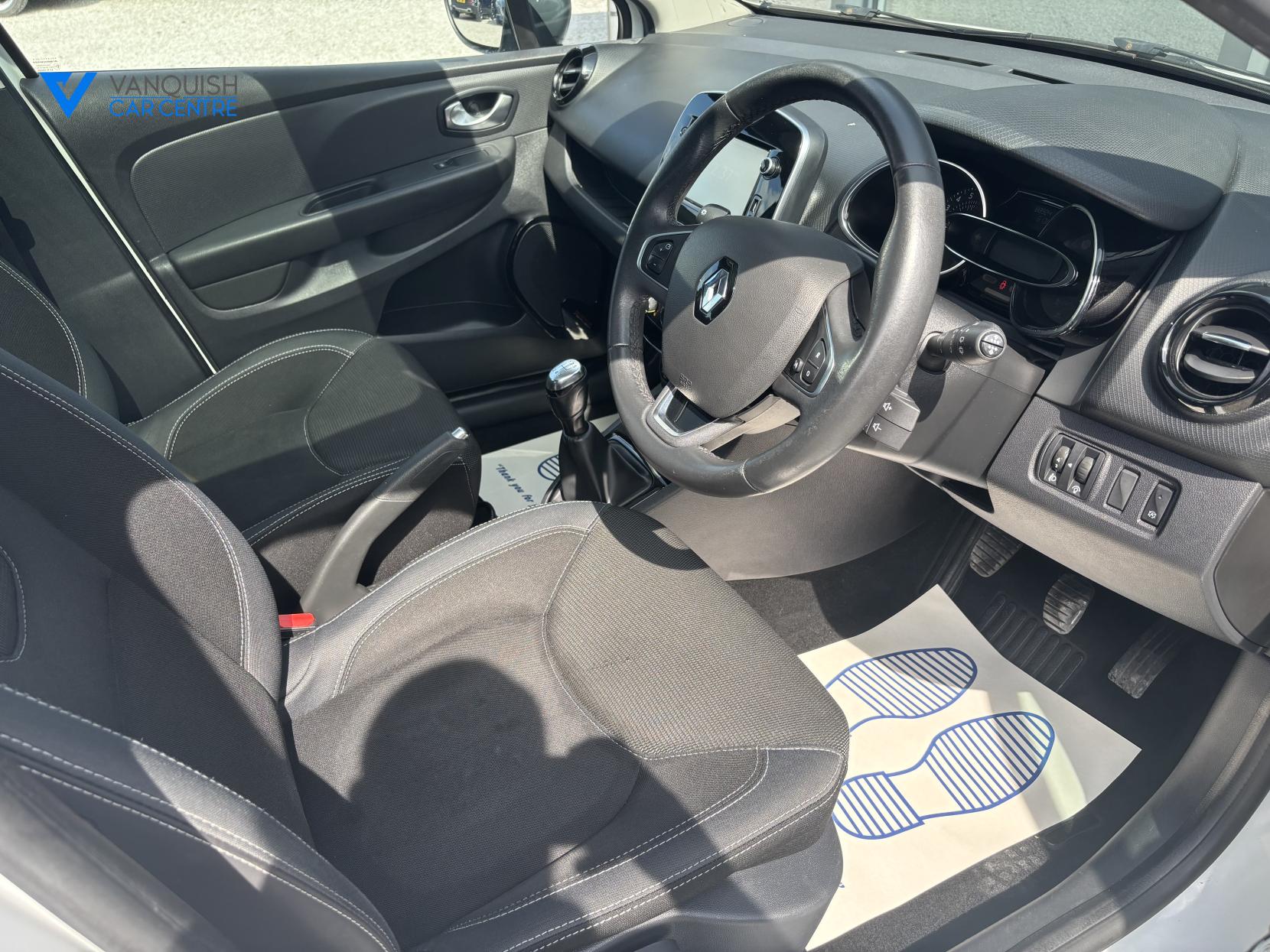 Renault Clio 0.9 TCe Dynamique Nav Hatchback 5dr Petrol Manual Euro 6 (s/s) (90 ps)