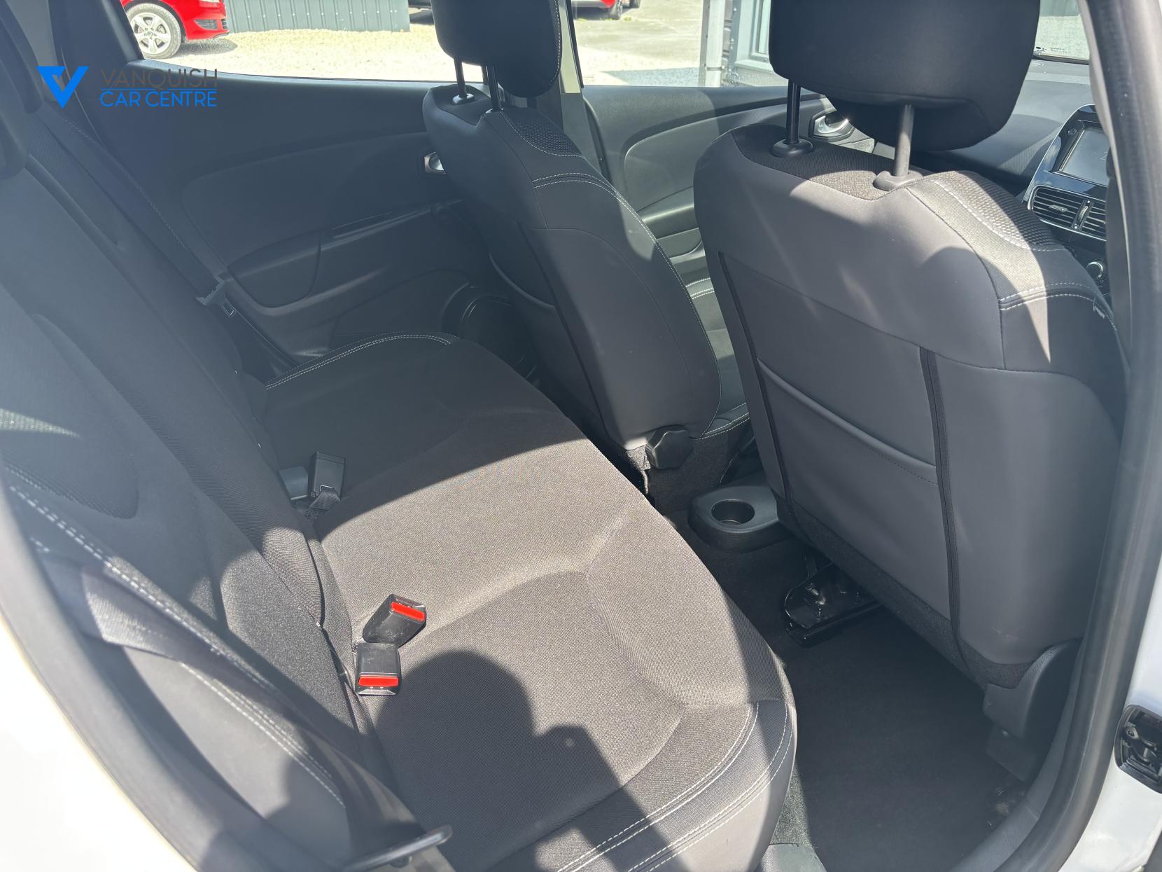 Renault Clio 0.9 TCe Dynamique Nav Hatchback 5dr Petrol Manual Euro 6 (s/s) (90 ps)