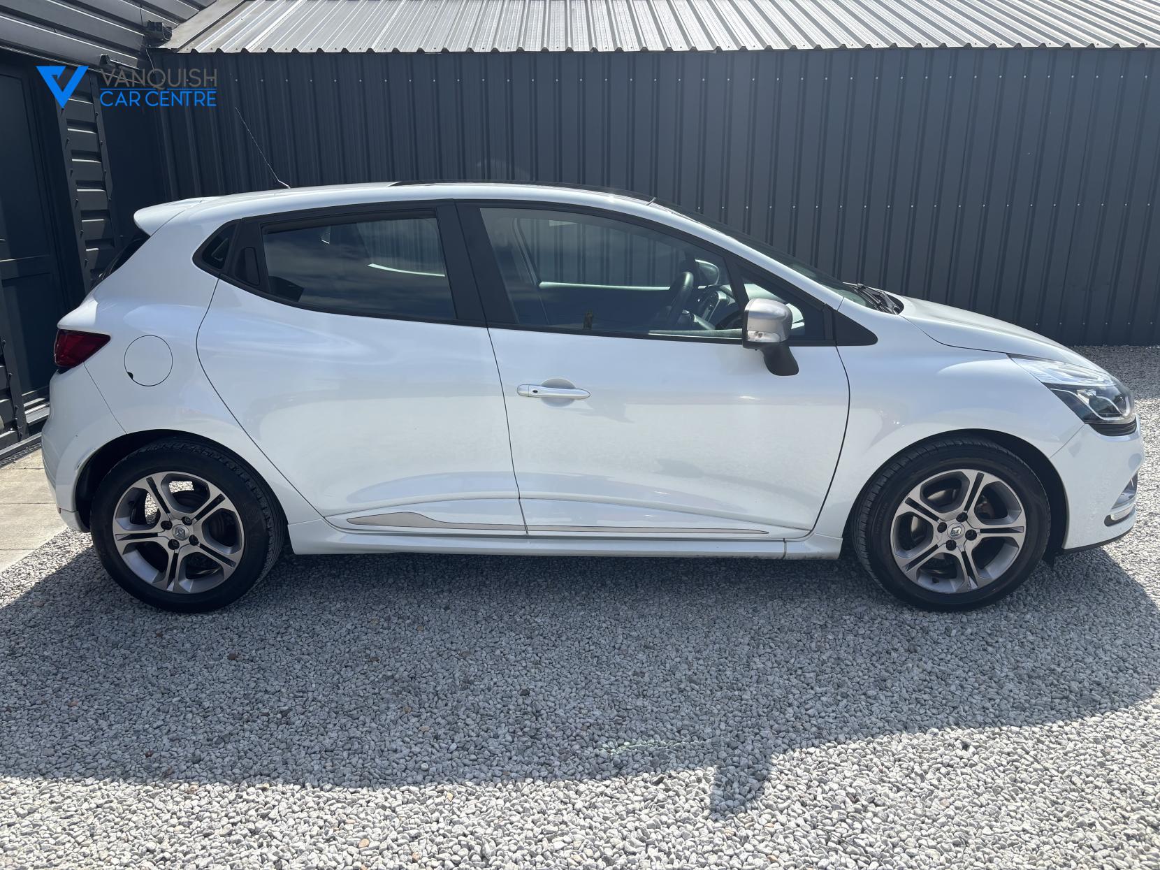 Renault Clio 0.9 TCe Dynamique Nav Hatchback 5dr Petrol Manual Euro 6 (s/s) (90 ps)