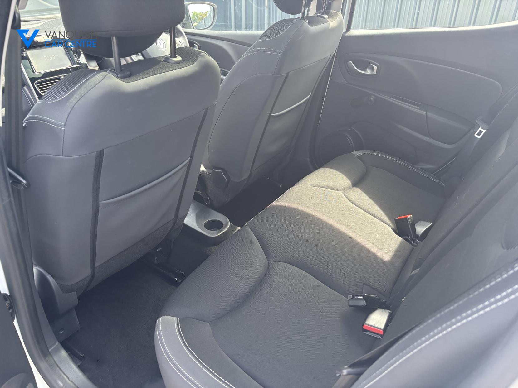 Renault Clio 0.9 TCe Dynamique Nav Hatchback 5dr Petrol Manual Euro 6 (s/s) (90 ps)