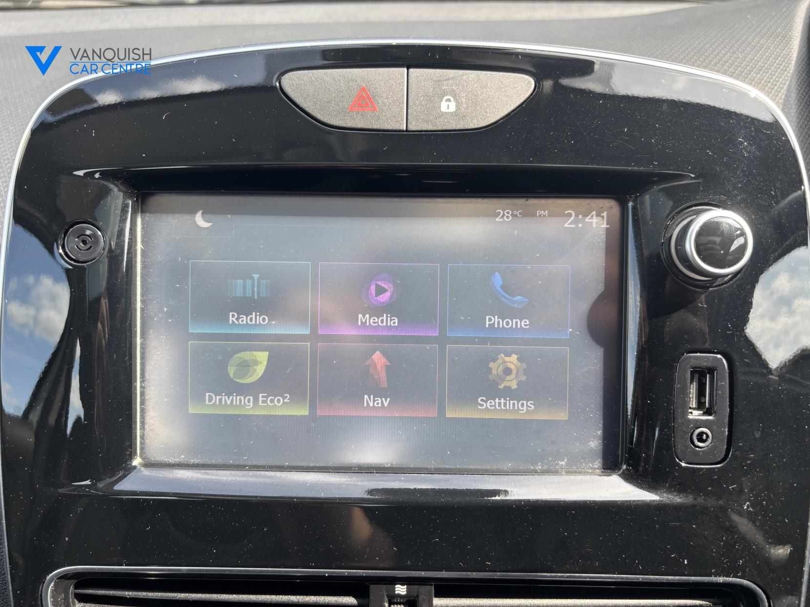Renault Clio 0.9 TCe Dynamique Nav Hatchback 5dr Petrol Manual Euro 6 (s/s) (90 ps)