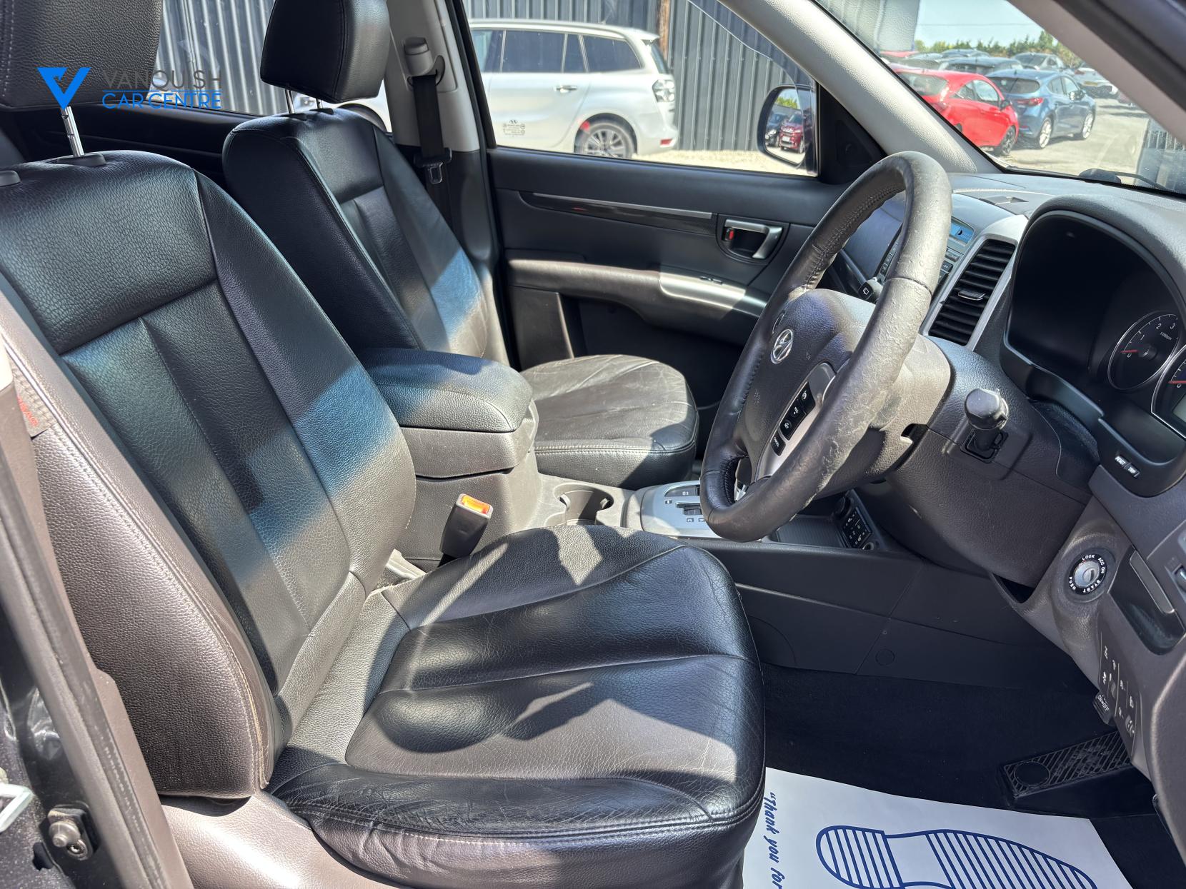 Hyundai Santa Fe 2.2 CRDi Premium SUV 5dr Diesel Auto 4WD Euro 5 (5 seat) (194 bhp)