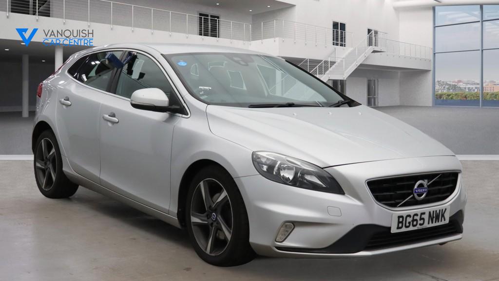 Volvo V40 2.0 T2 R-Design Hatchback 5dr Petrol Manual Euro 6 (s/s) (122 ps)