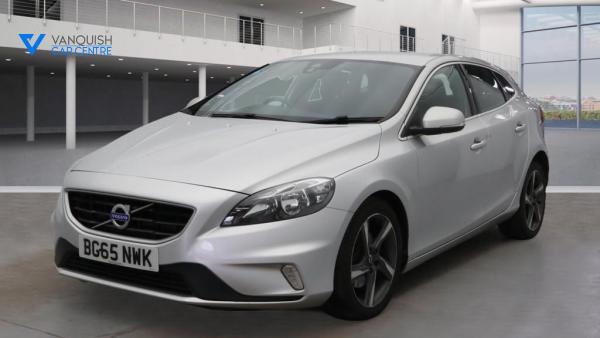 Volvo V40 2.0 T2 R-Design Hatchback 5dr Petrol Manual Euro 6 (s/s) (122 ps)