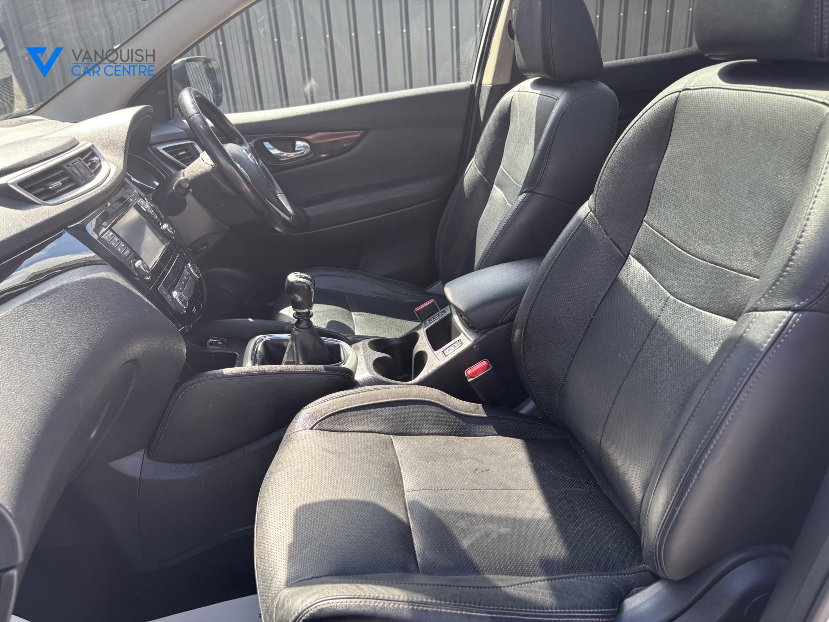 Nissan Qashqai 1.5 dCi Tekna SUV 5dr Diesel Manual 2WD Euro 6 (s/s) (110 ps)