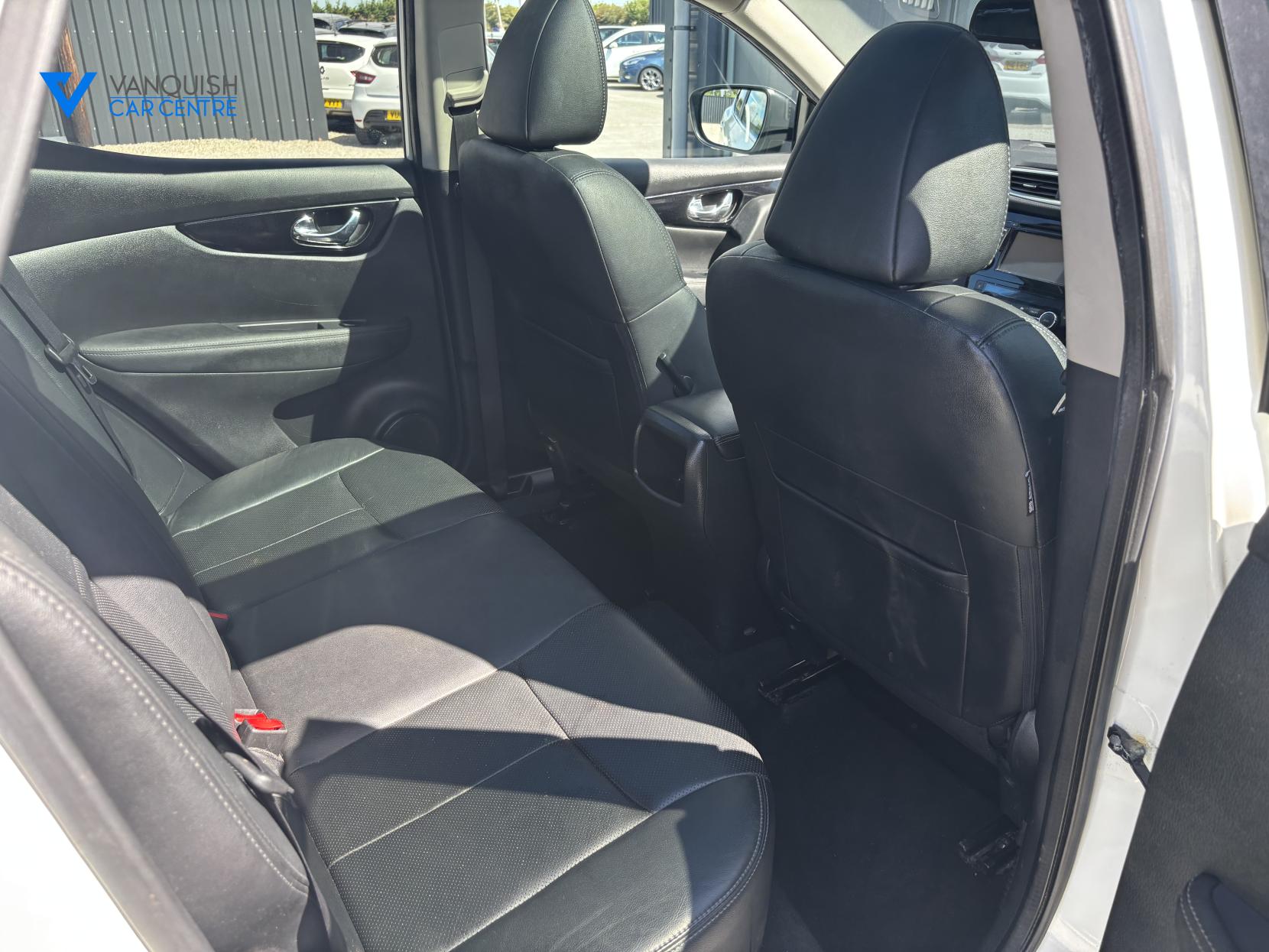 Nissan Qashqai 1.5 dCi Tekna SUV 5dr Diesel Manual 2WD Euro 6 (s/s) (110 ps)