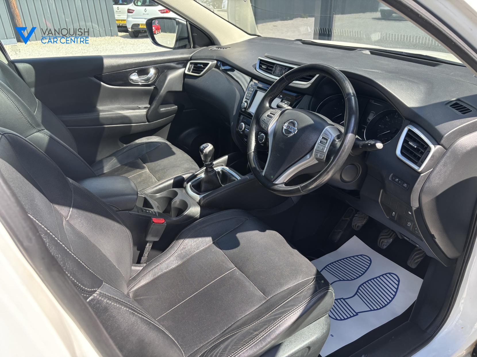 Nissan Qashqai 1.5 dCi Tekna SUV 5dr Diesel Manual 2WD Euro 6 (s/s) (110 ps)