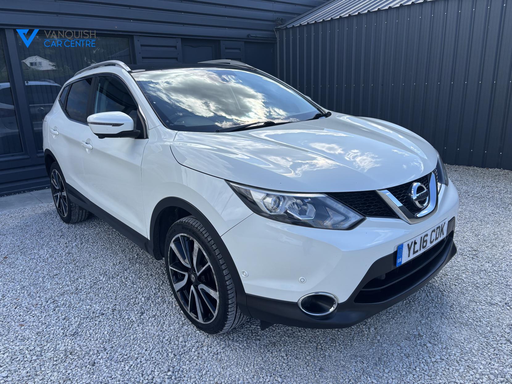 Nissan Qashqai 1.5 dCi Tekna SUV 5dr Diesel Manual 2WD Euro 6 (s/s) (110 ps)