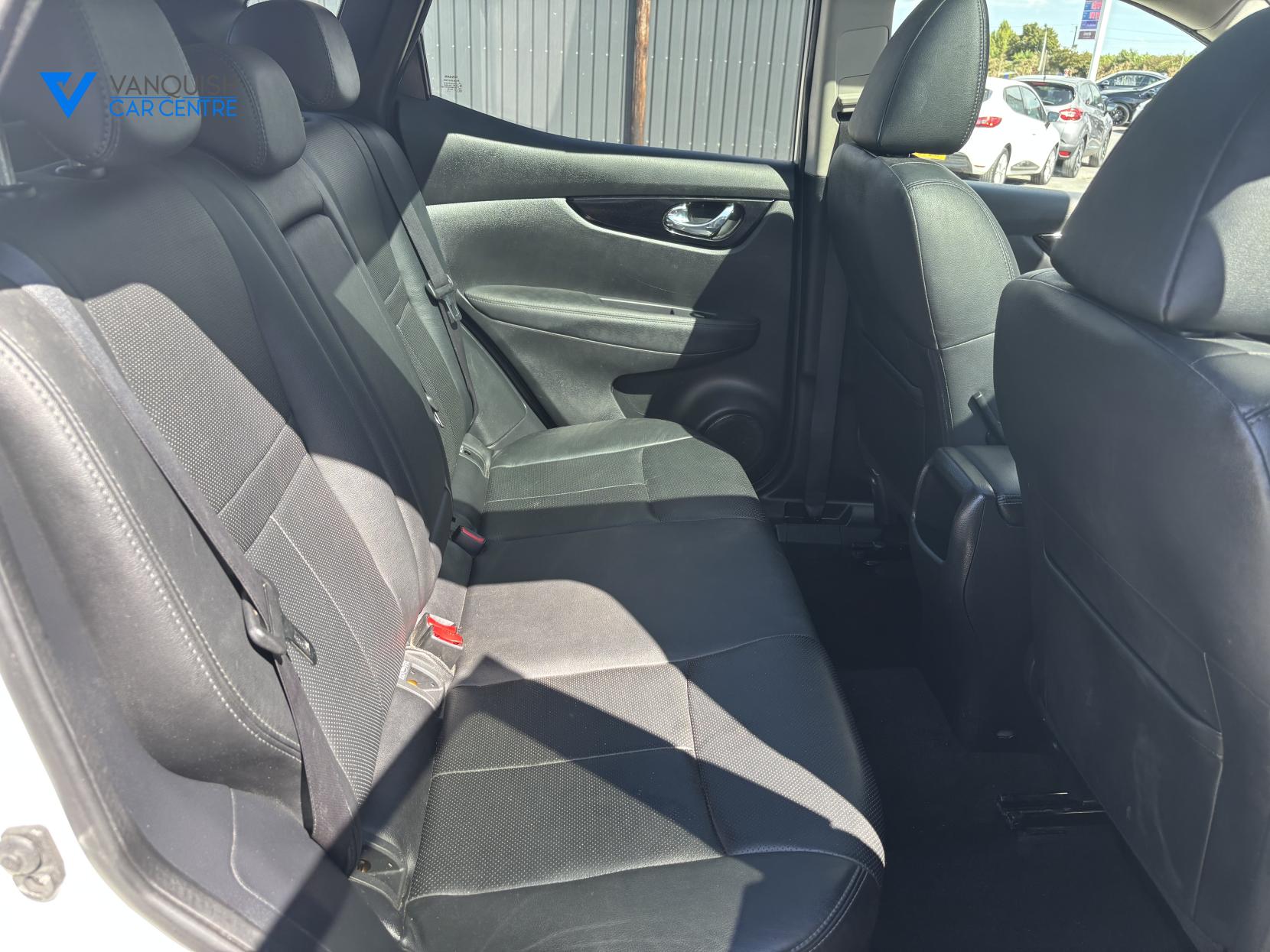 Nissan Qashqai 1.5 dCi Tekna SUV 5dr Diesel Manual 2WD Euro 6 (s/s) (110 ps)