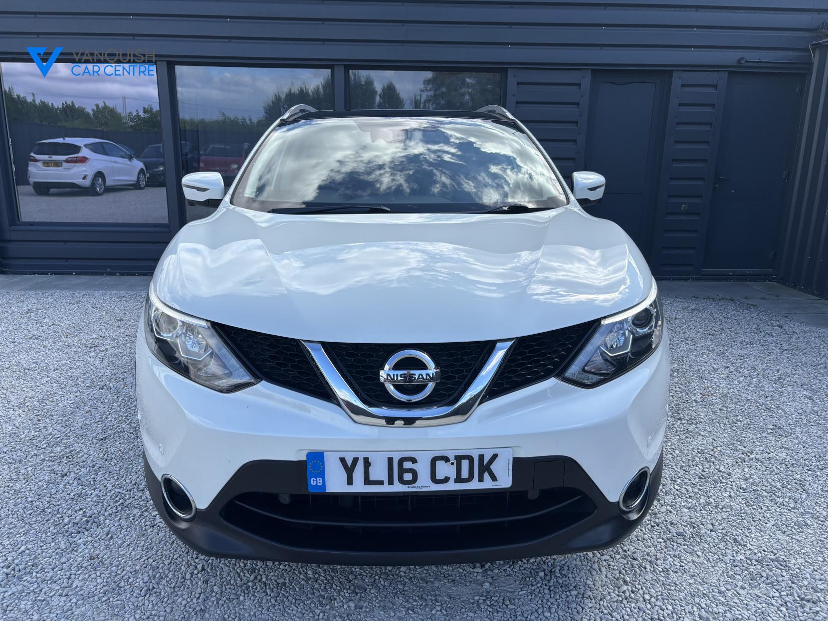 Nissan Qashqai 1.5 dCi Tekna SUV 5dr Diesel Manual 2WD Euro 6 (s/s) (110 ps)