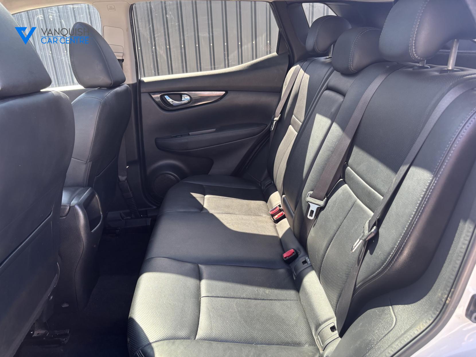 Nissan Qashqai 1.5 dCi Tekna SUV 5dr Diesel Manual 2WD Euro 6 (s/s) (110 ps)