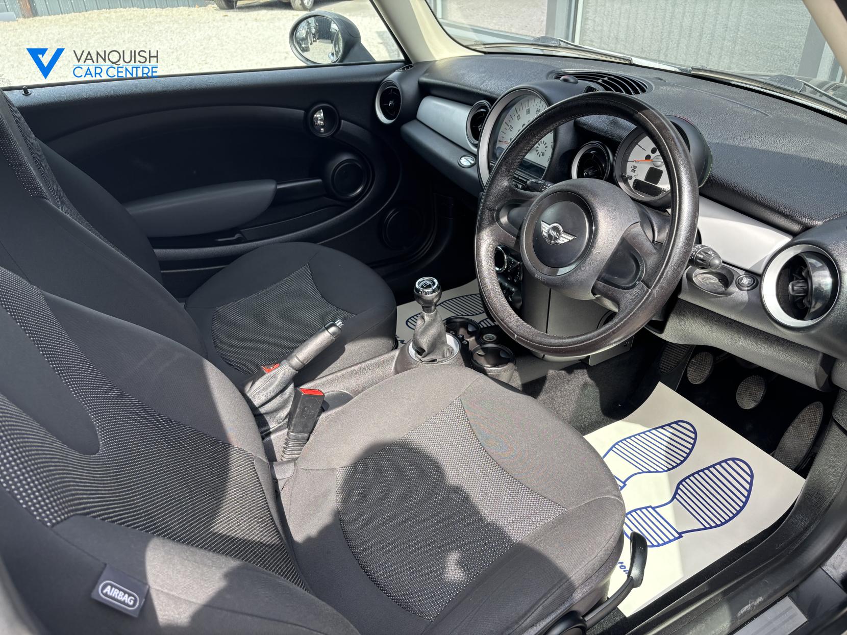 MINI Hatch 1.6 One D Hatchback 3dr Diesel Manual Euro 5 (s/s) (90 ps)