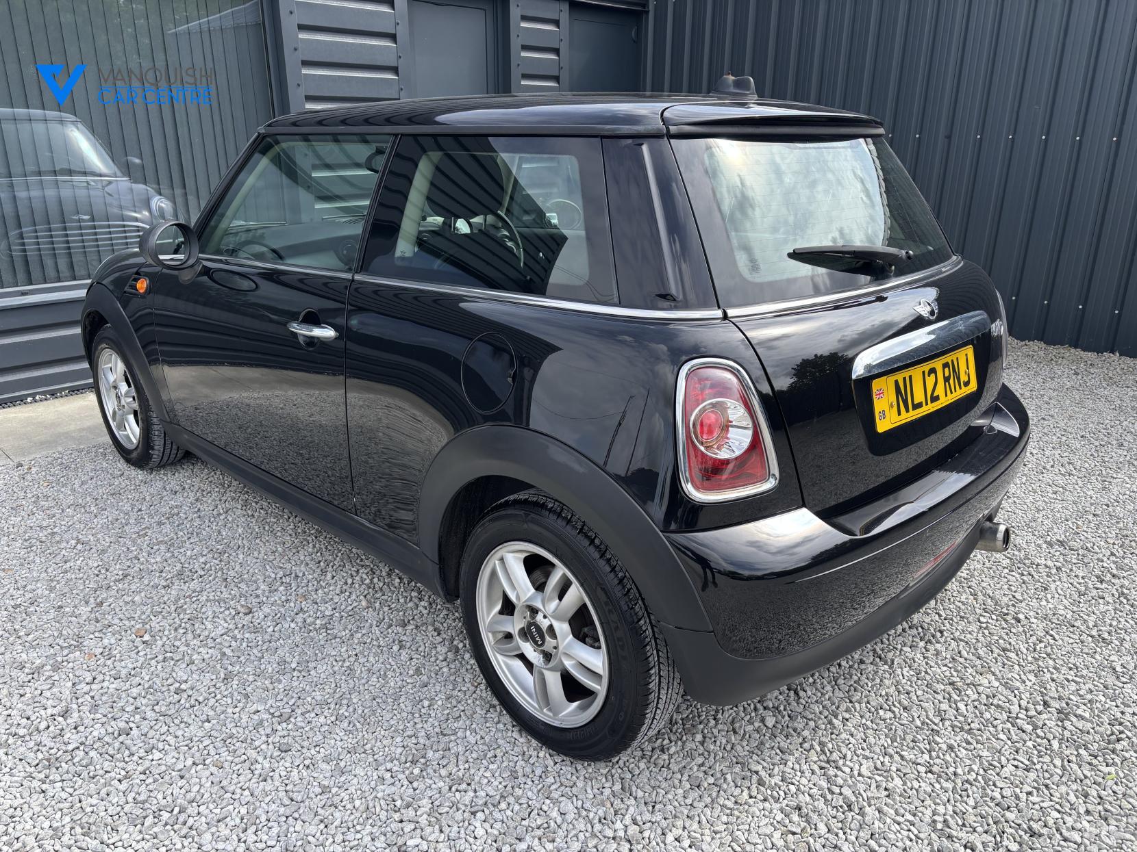 MINI Hatch 1.6 One D Hatchback 3dr Diesel Manual Euro 5 (s/s) (90 ps)