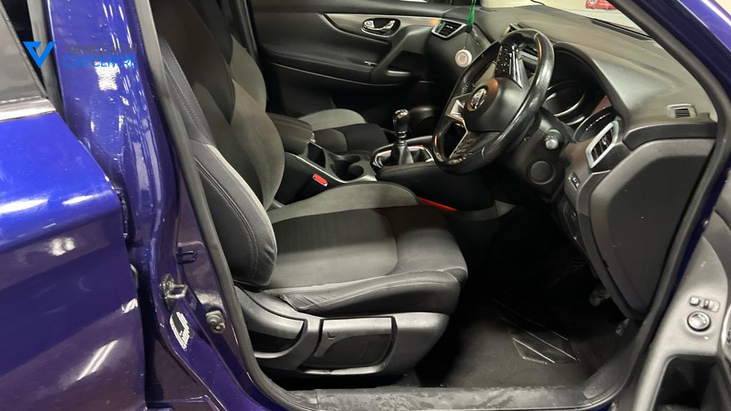Nissan Qashqai 1.6 dCi N-Connecta SUV 5dr Diesel Manual Euro 6 (s/s) (130 ps)