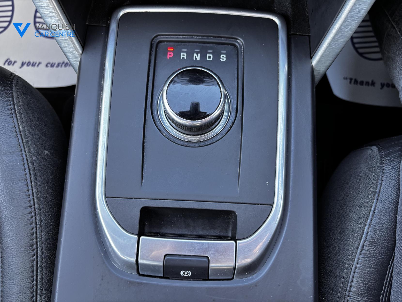 Land Rover Discovery Sport 2.0 TD4 SE Tech SUV 5dr Diesel Auto 4WD Euro 6 (s/s) (180 ps)