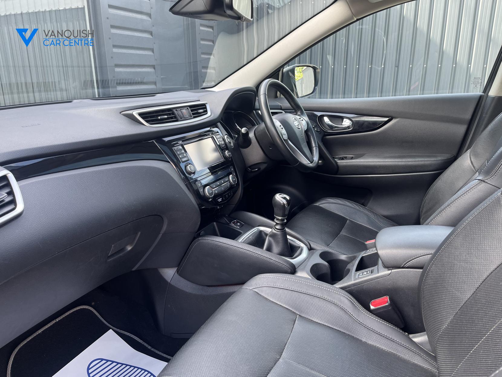 Nissan Qashqai 1.5 dCi Tekna SUV 5dr Diesel Manual 2WD Euro 6 (s/s) (110 ps)