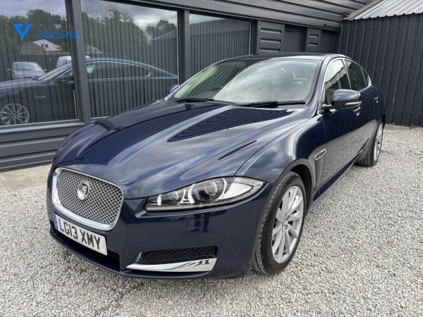 Jaguar XF 2.2d Premium Luxury Saloon 4dr Diesel Auto Euro 5 (s/s) (200 ps)