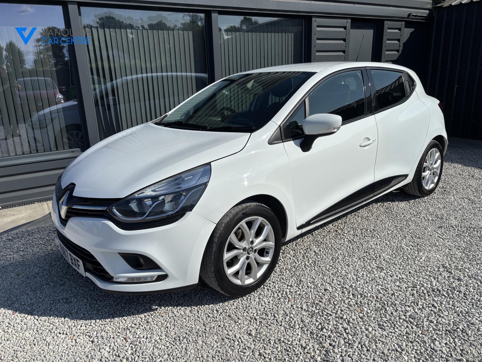Renault Clio 1.2 16V Dynamique Nav Hatchback 5dr Petrol Manual Euro 6 (75 ps)