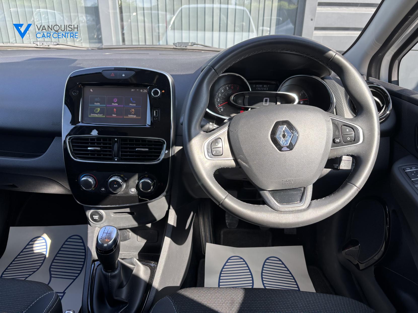 Renault Clio 1.2 16V Dynamique Nav Hatchback 5dr Petrol Manual Euro 6 (75 ps)