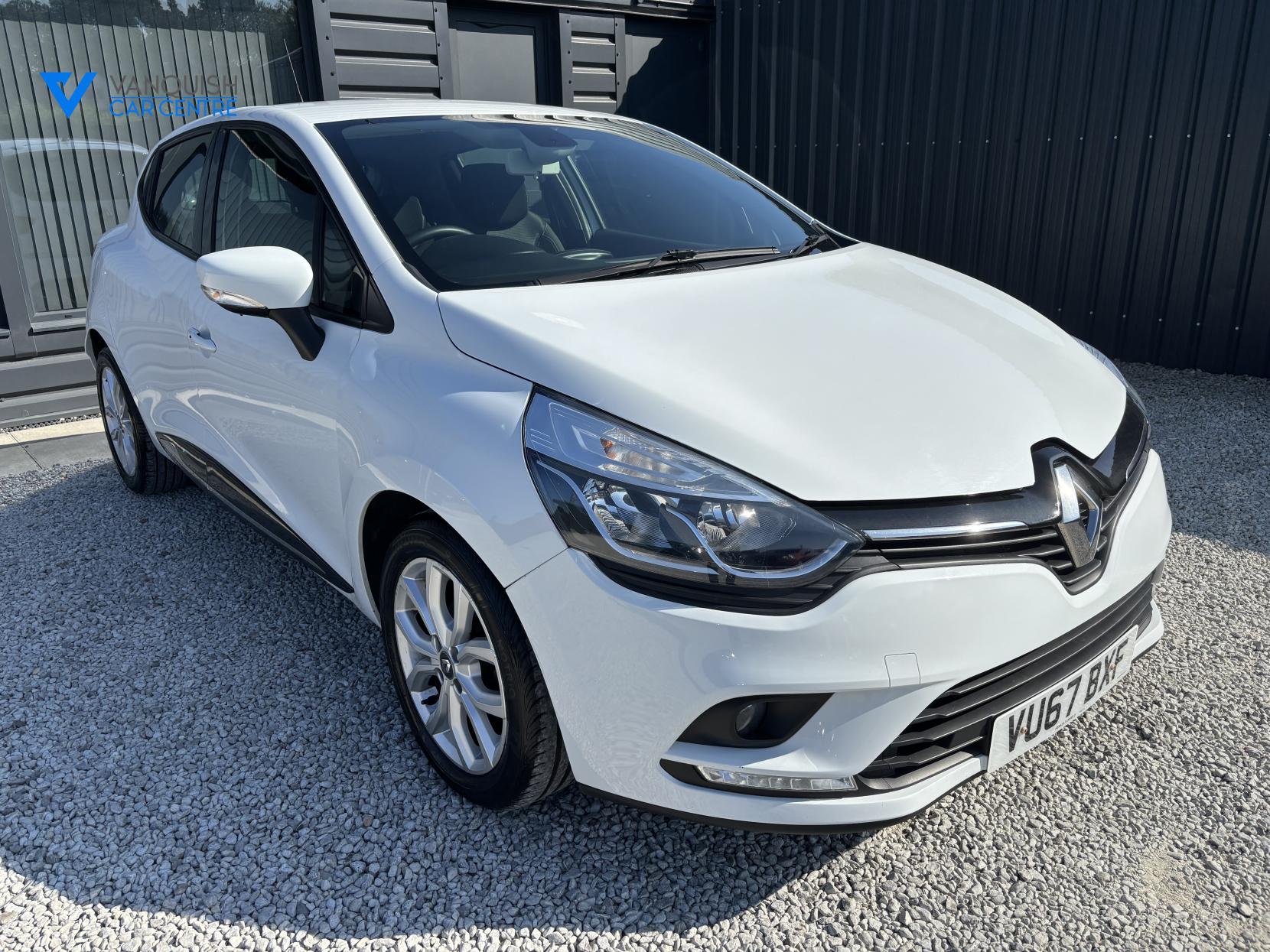 Renault Clio 1.2 16V Dynamique Nav Hatchback 5dr Petrol Manual Euro 6 (75 ps)