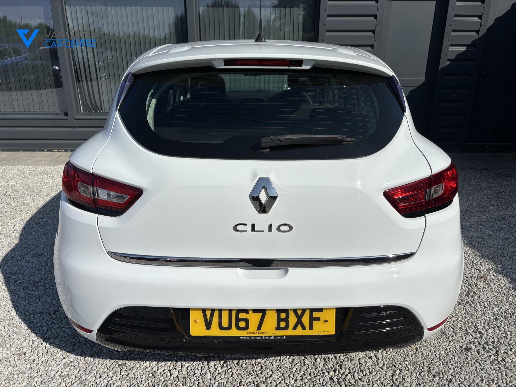 Renault Clio 1.2 16V Dynamique Nav Hatchback 5dr Petrol Manual Euro 6 (75 ps)