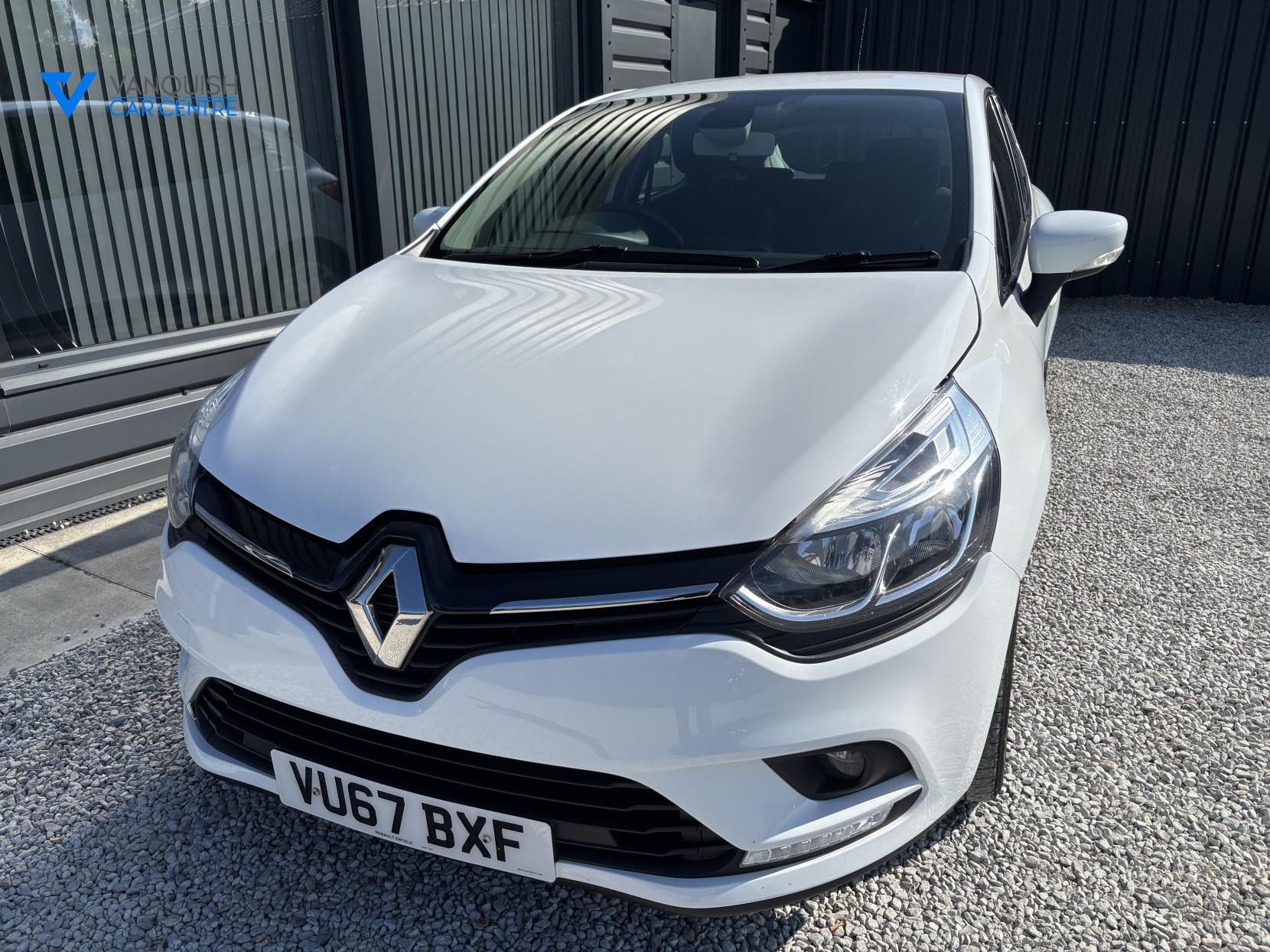 Renault Clio 1.2 16V Dynamique Nav Hatchback 5dr Petrol Manual Euro 6 (75 ps)