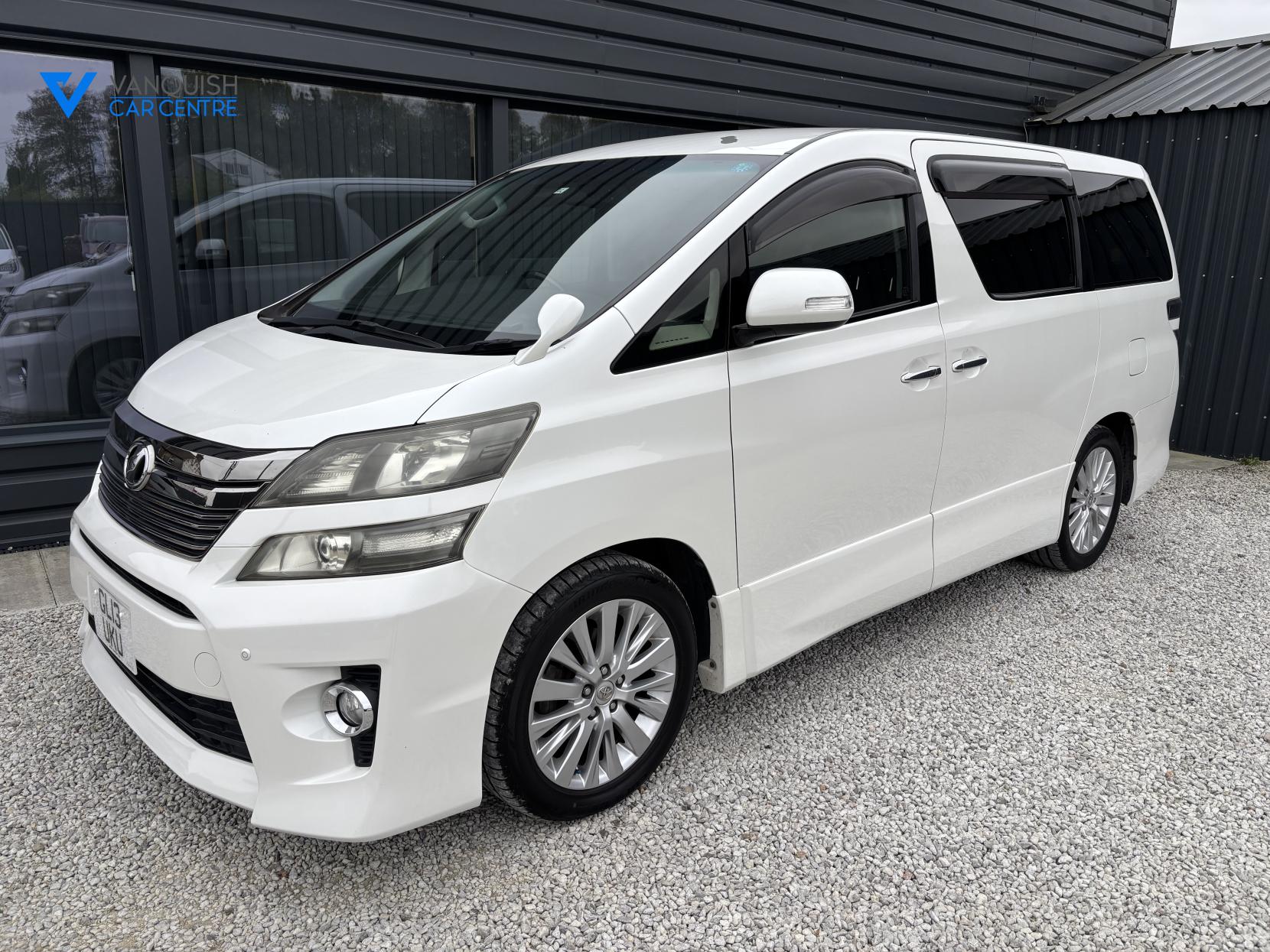 Toyota Vellfire 2400