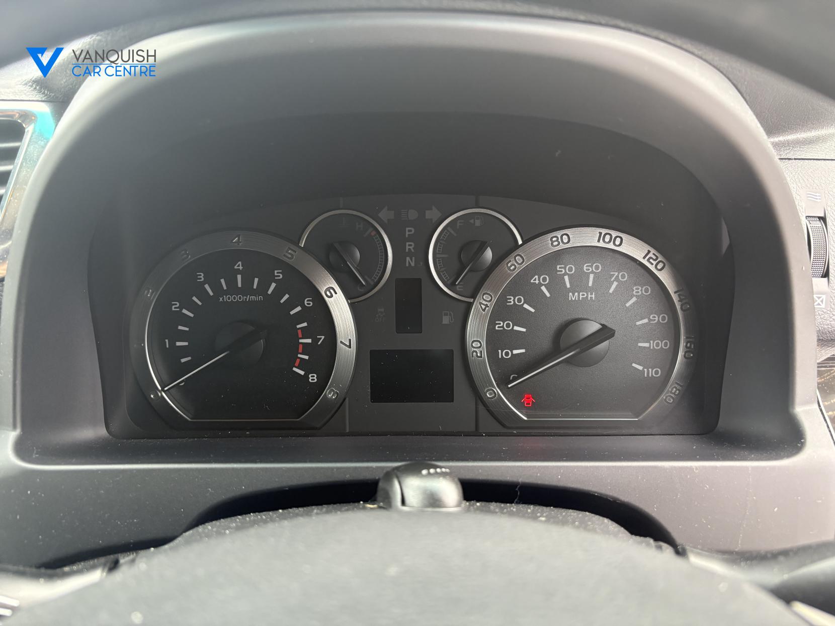Toyota Vellfire 2400