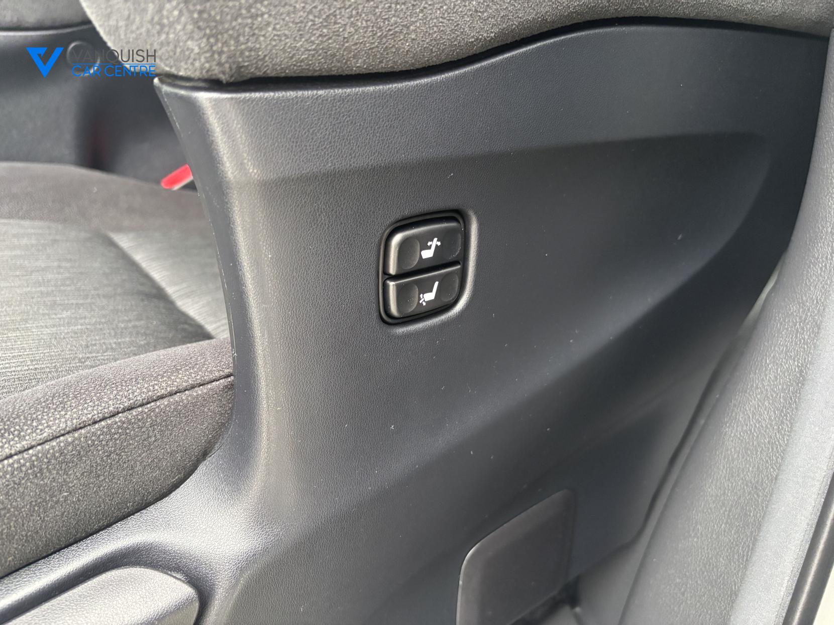 Toyota Vellfire 2400