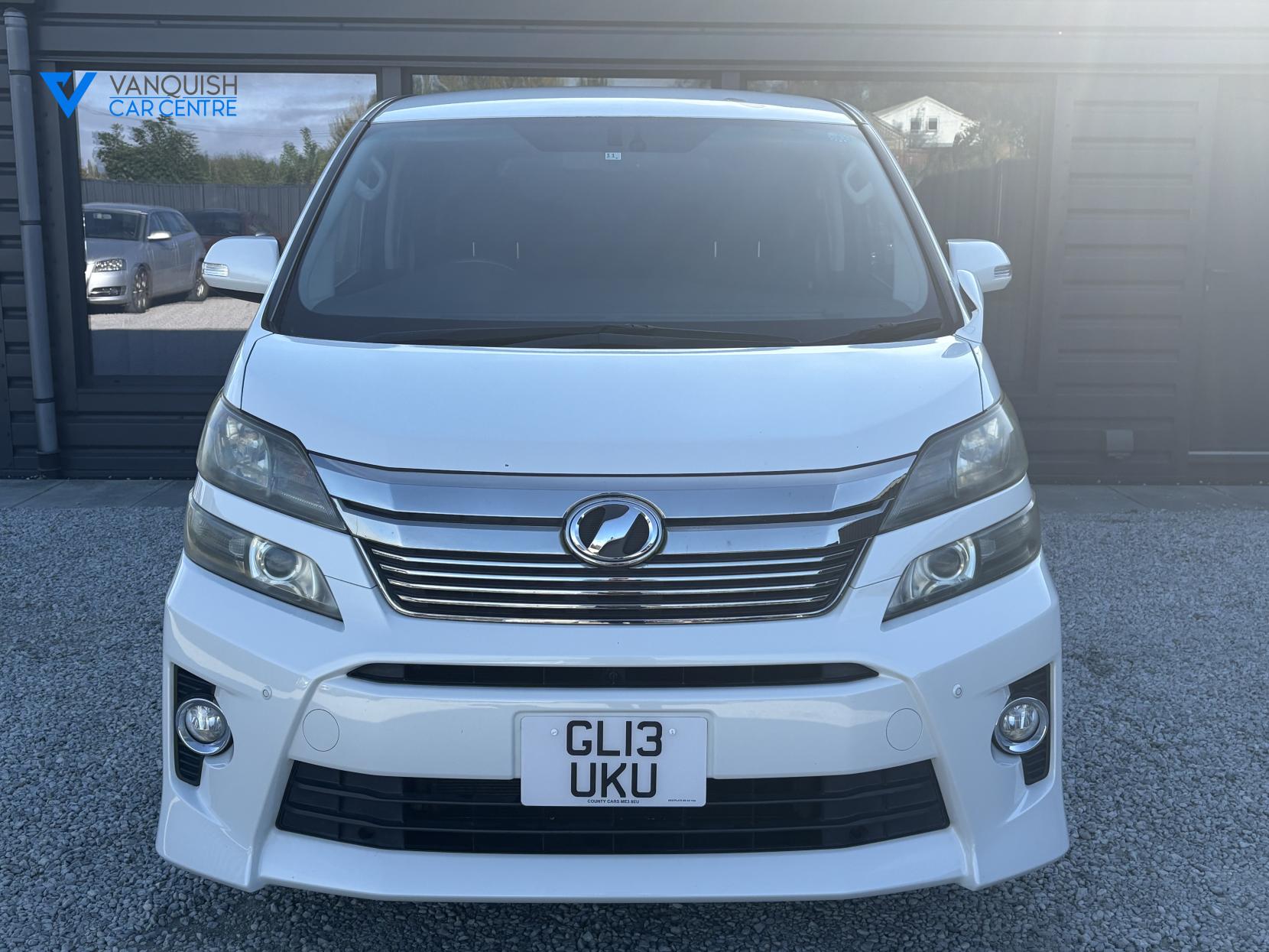 Toyota Vellfire 2400