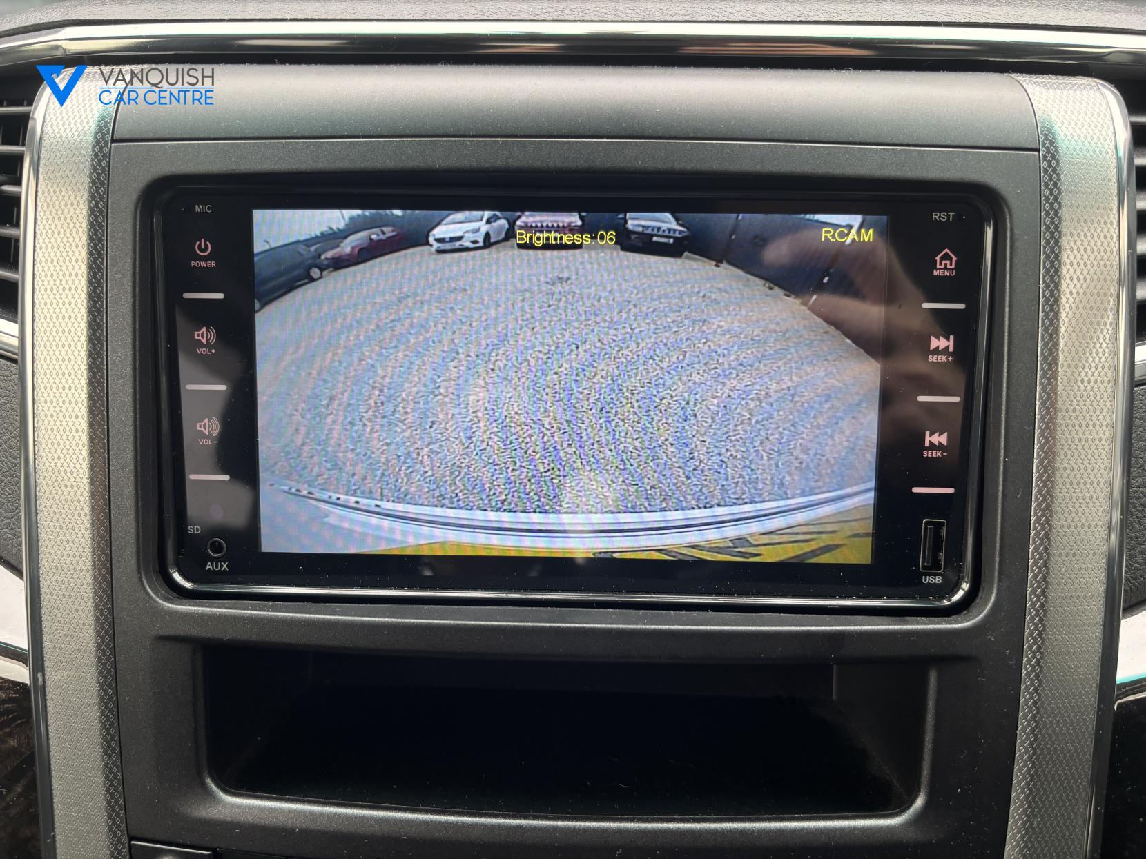 Toyota Vellfire 2400