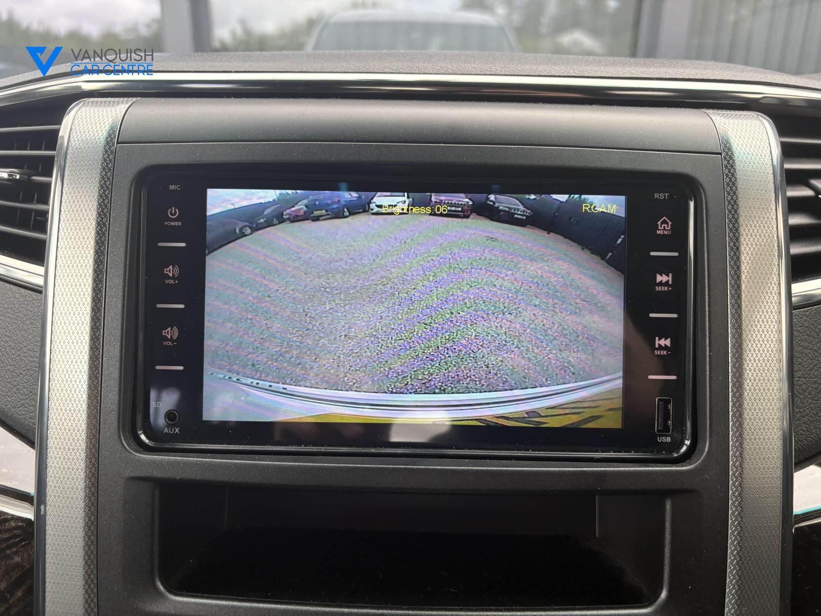 Toyota Vellfire 2400