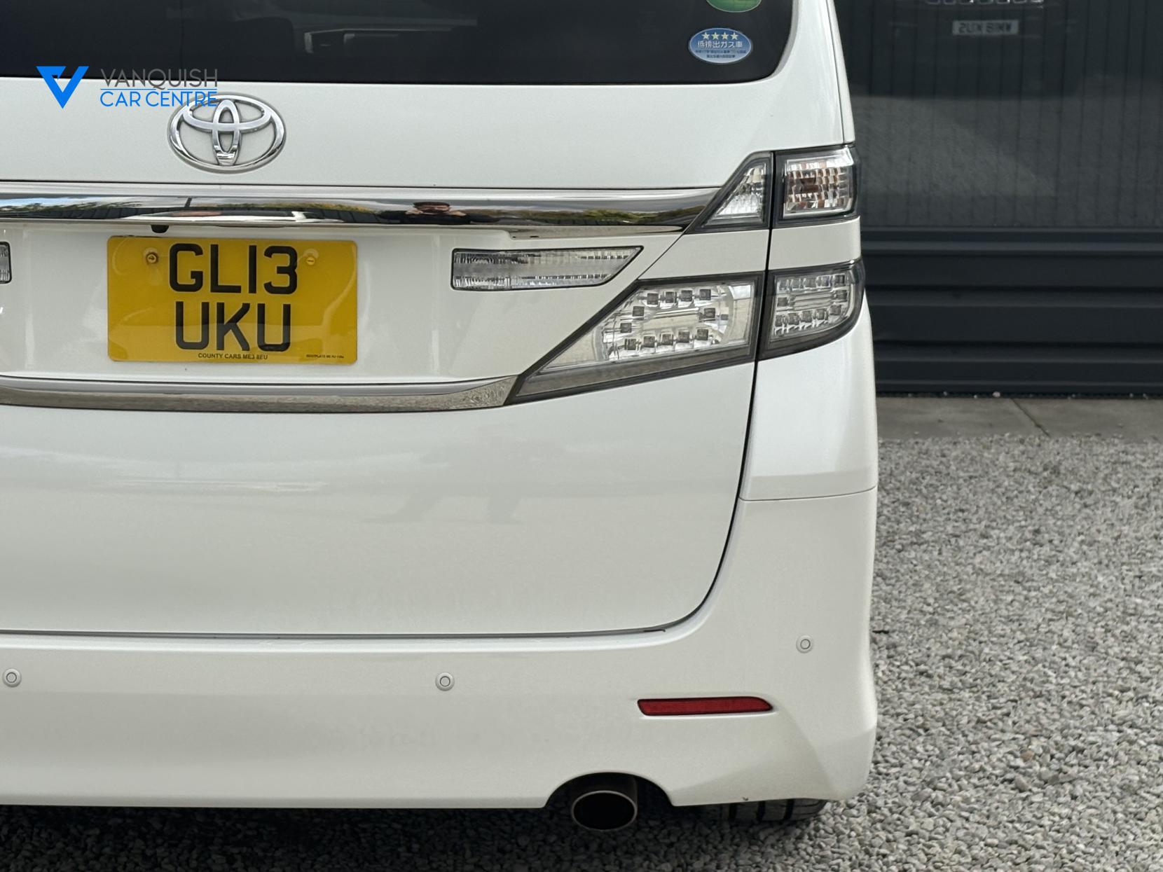 Toyota Vellfire 2400