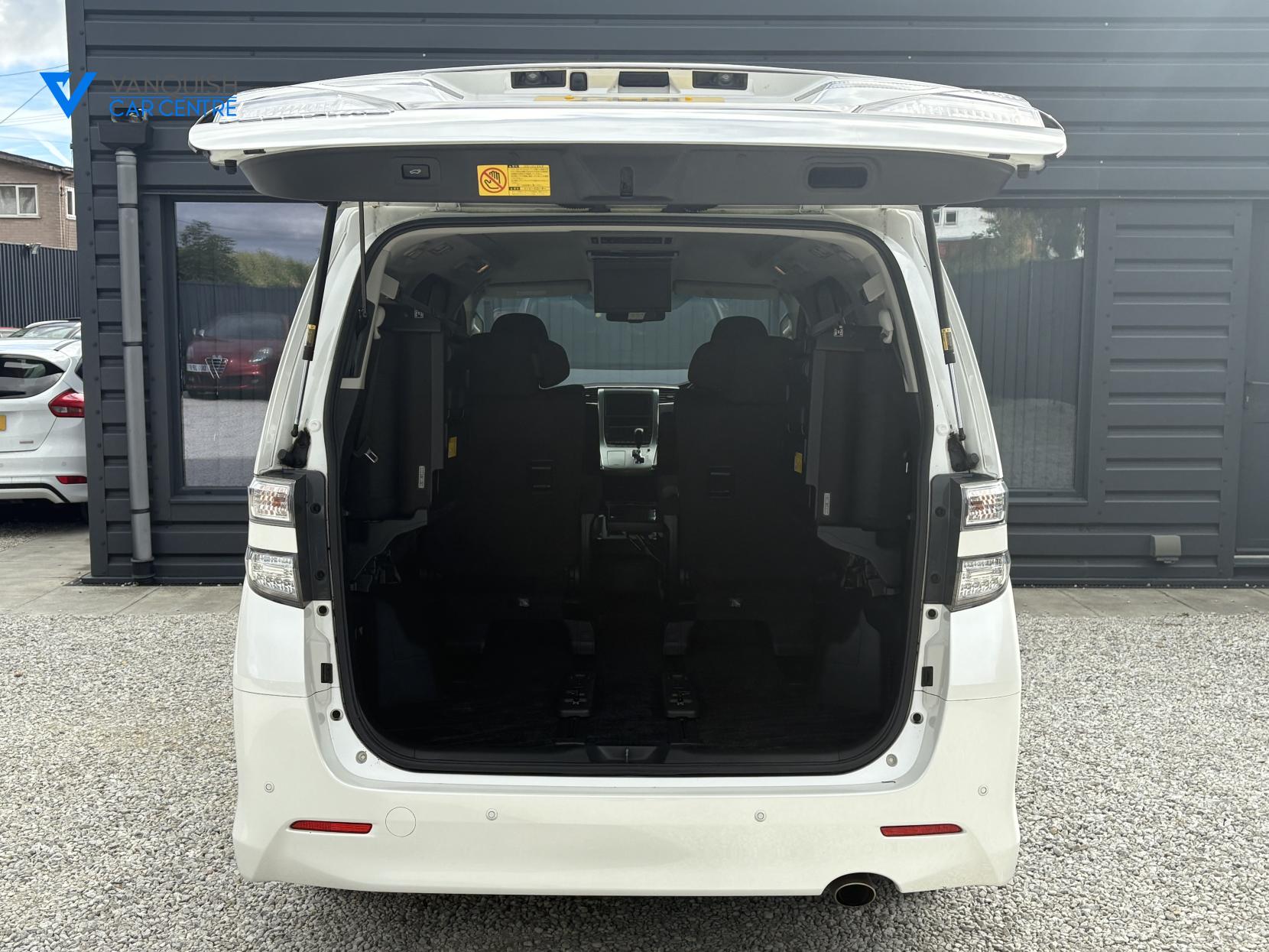 Toyota Vellfire 2400