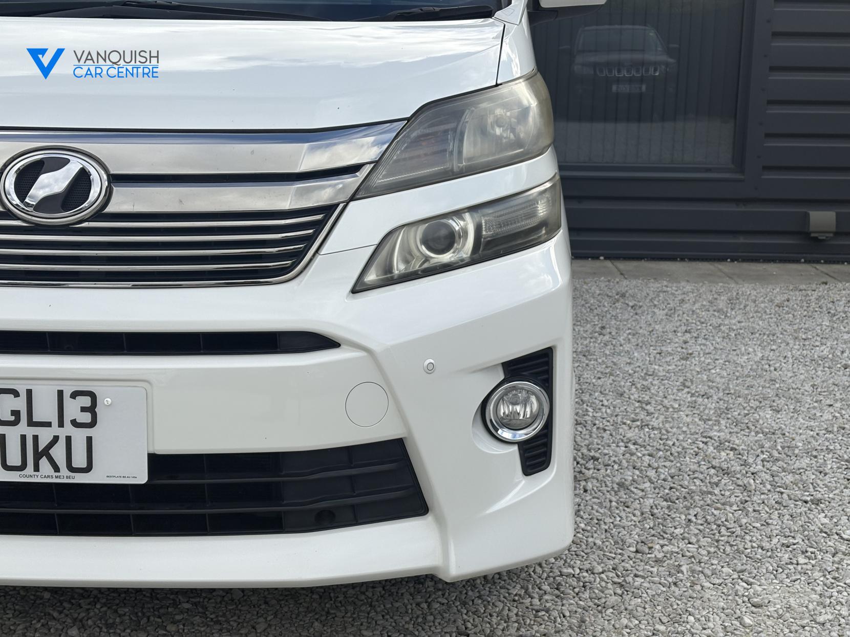 Toyota Vellfire 2400