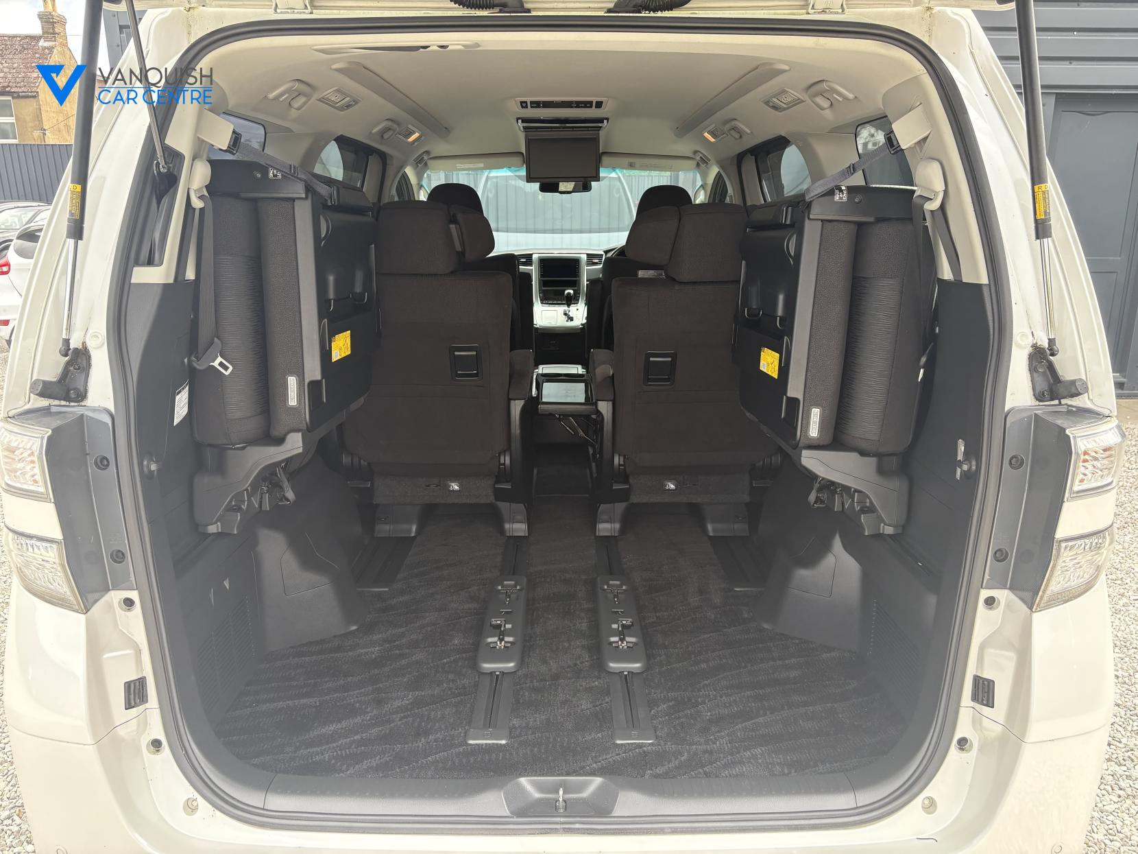 Toyota Vellfire 2400