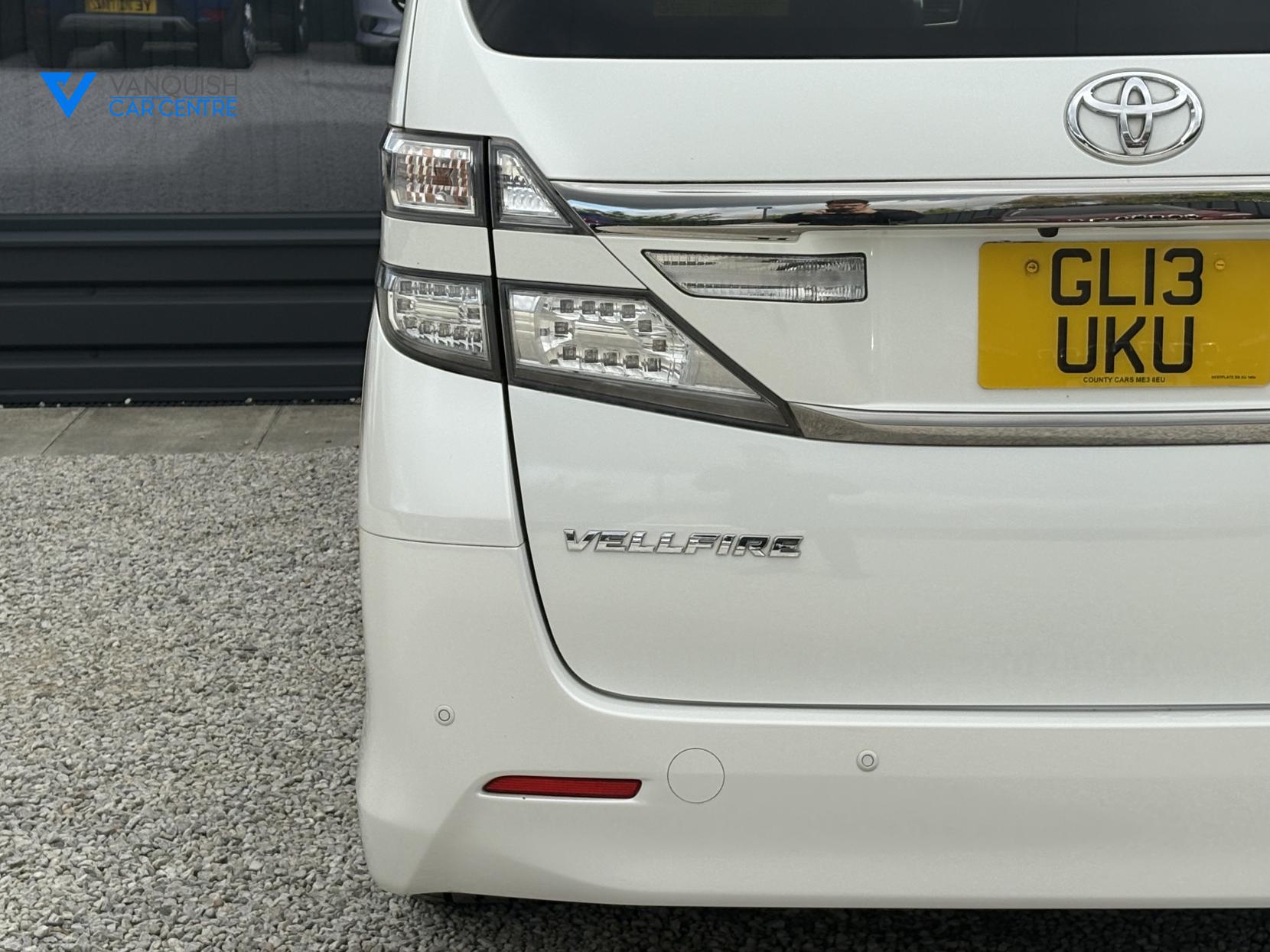 Toyota Vellfire 2400