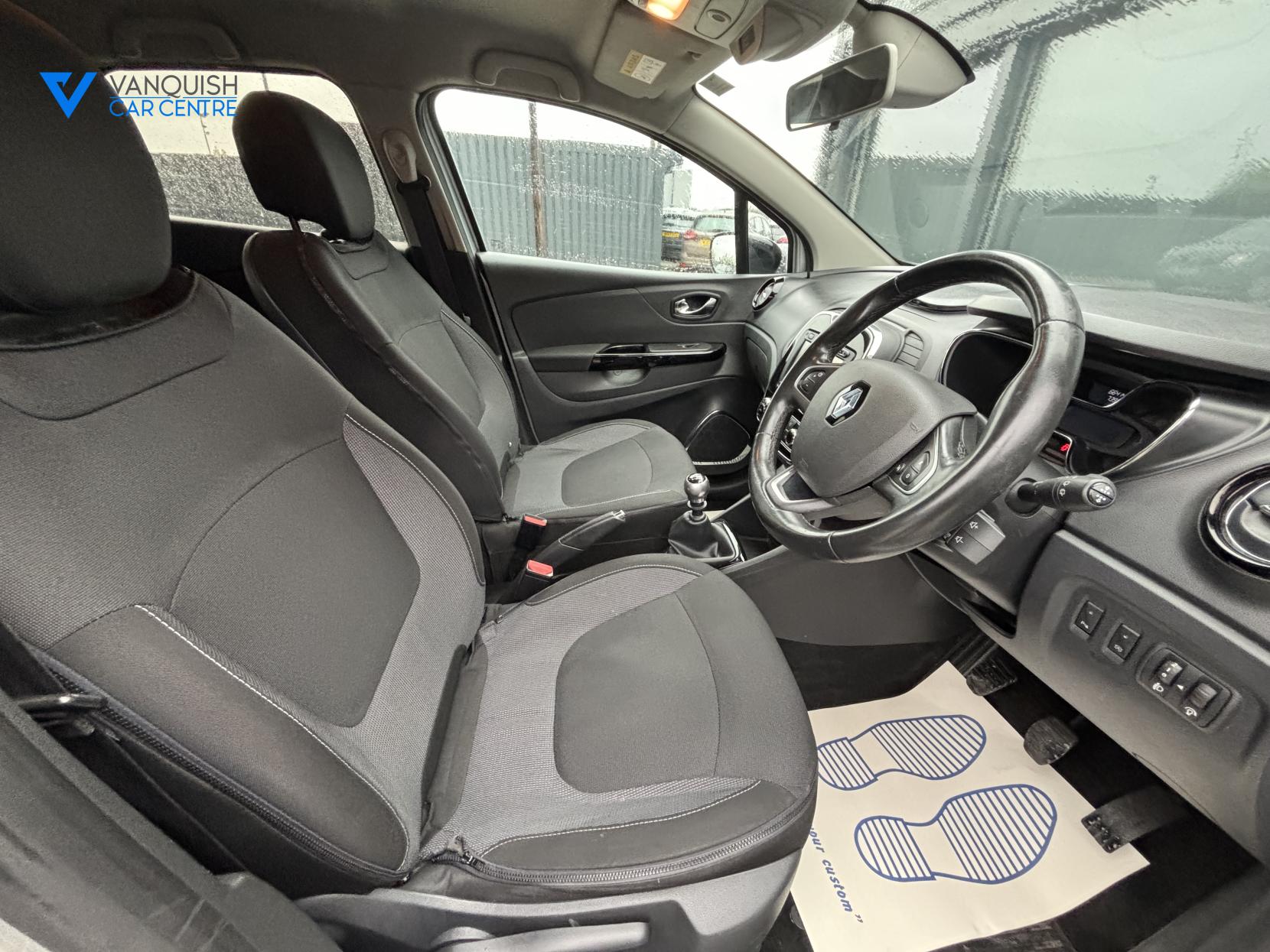 Renault Captur 1.2 TCe ENERGY Dynamique S Nav SUV 5dr Petrol Manual Euro 6 (s/s) (120 ps)