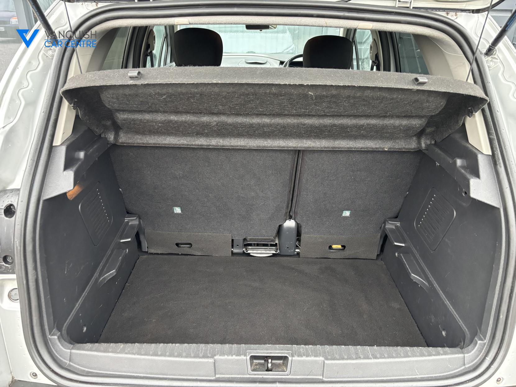 Renault Captur 1.2 TCe ENERGY Dynamique S Nav SUV 5dr Petrol Manual Euro 6 (s/s) (120 ps)