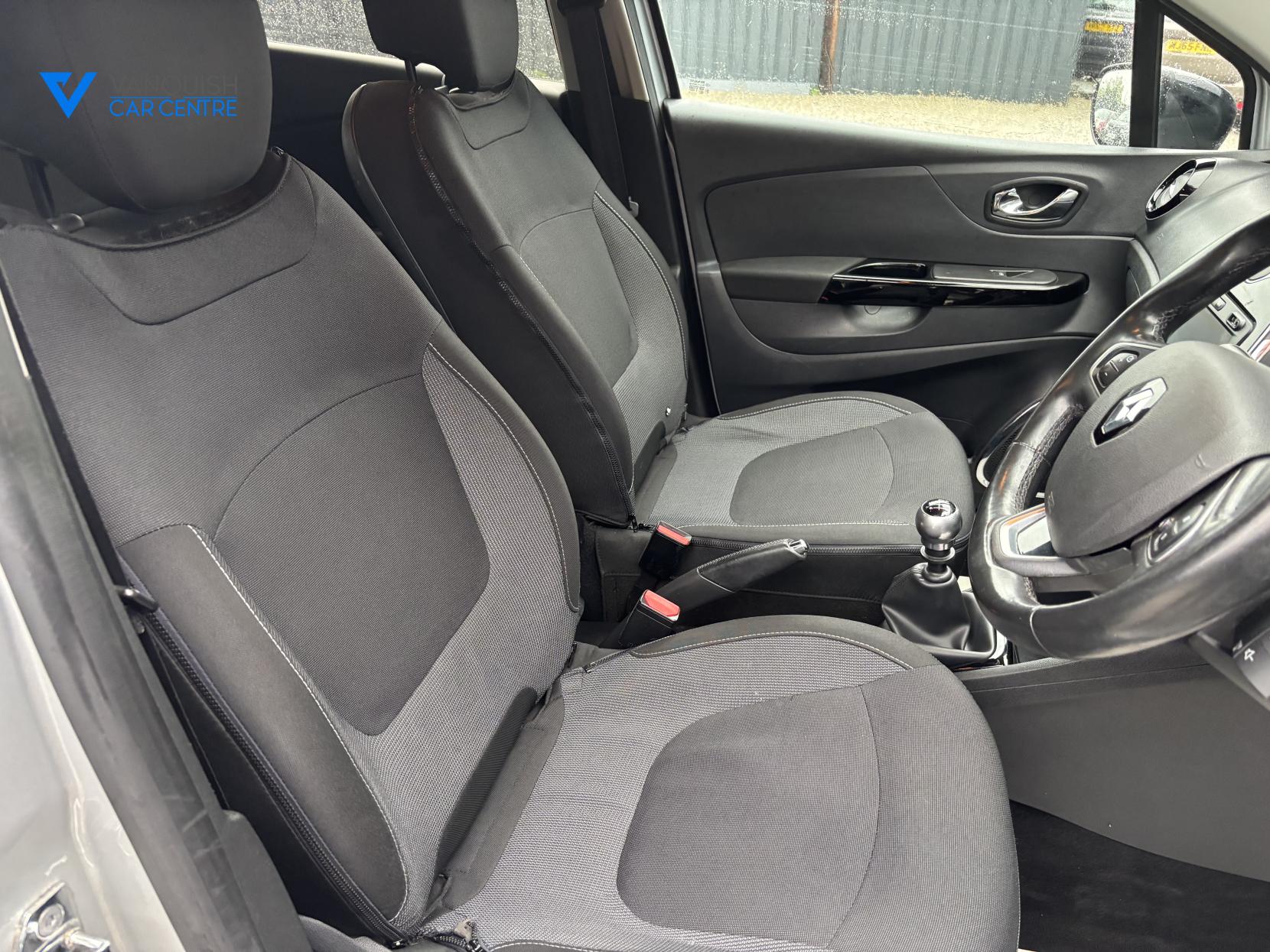 Renault Captur 1.2 TCe ENERGY Dynamique S Nav SUV 5dr Petrol Manual Euro 6 (s/s) (120 ps)