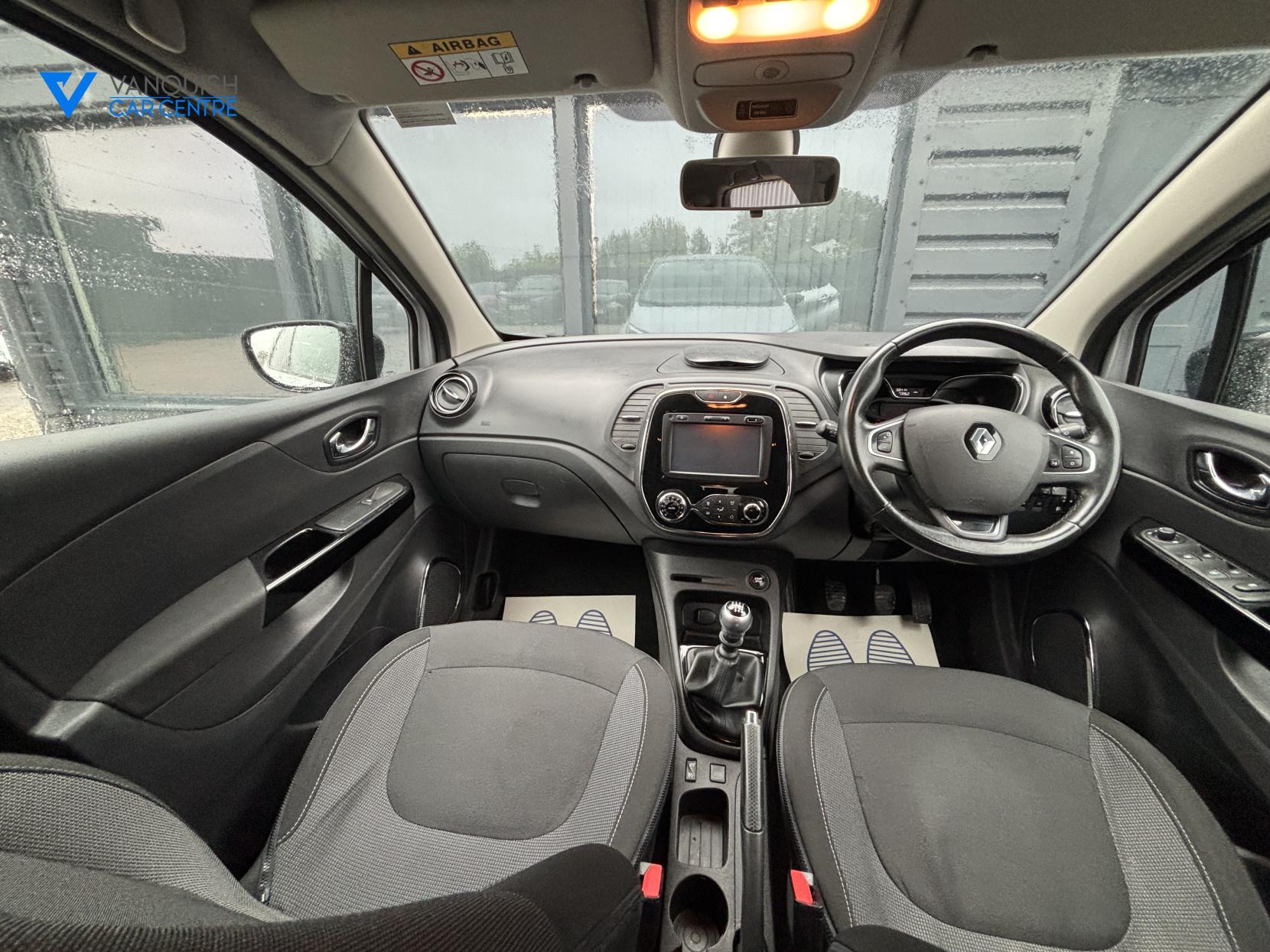 Renault Captur 1.2 TCe ENERGY Dynamique S Nav SUV 5dr Petrol Manual Euro 6 (s/s) (120 ps)