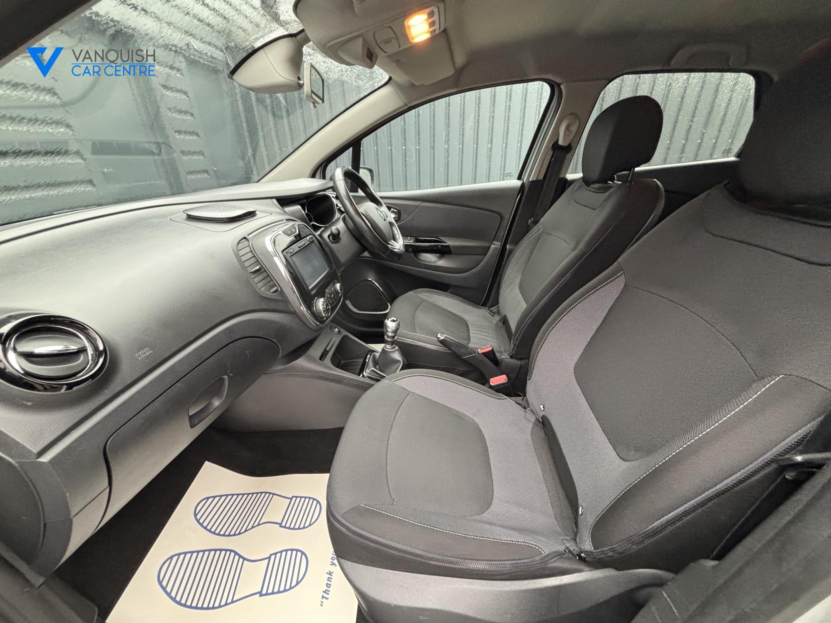 Renault Captur 1.2 TCe ENERGY Dynamique S Nav SUV 5dr Petrol Manual Euro 6 (s/s) (120 ps)